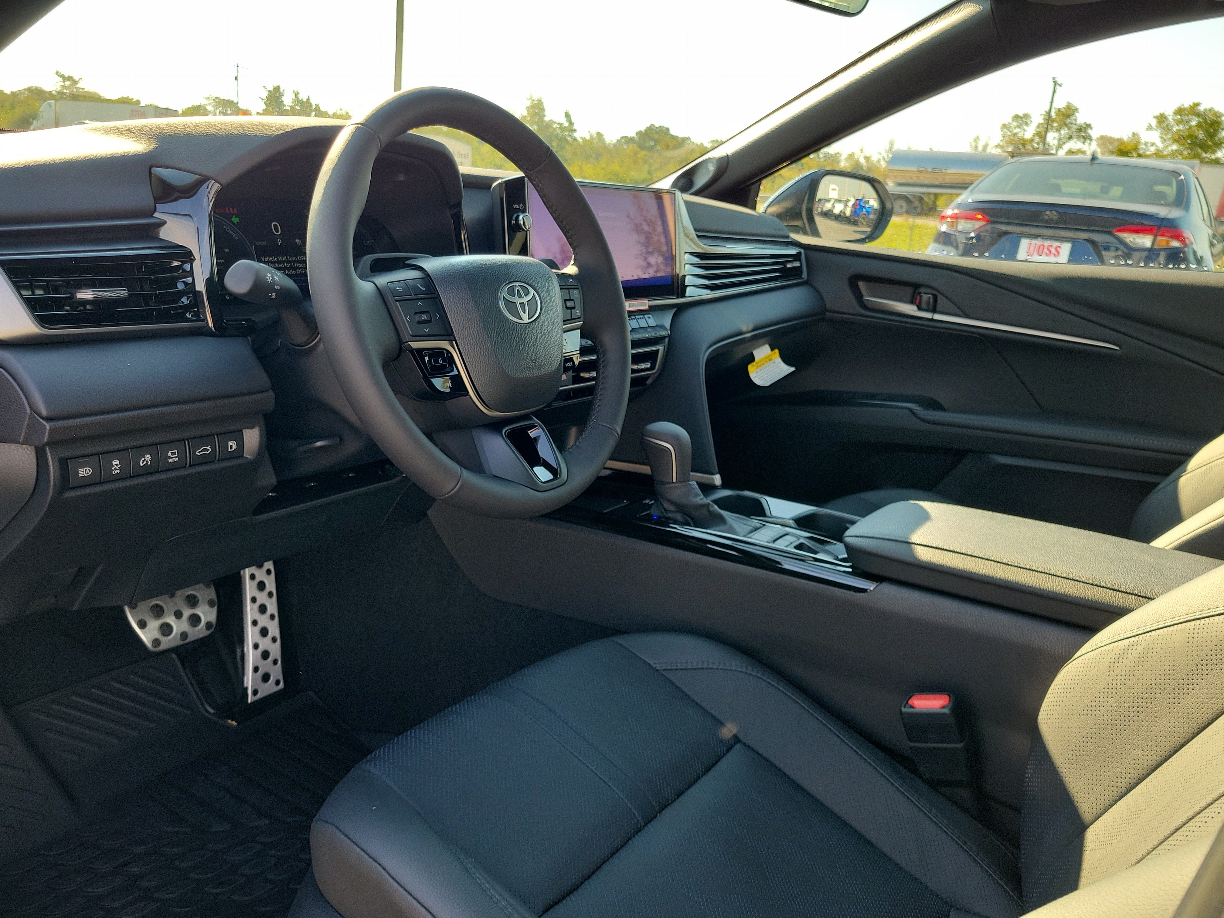 New 2026 Wind Chill Pearl w/Midnight Black Metallic Roof Toyota XSE image 23