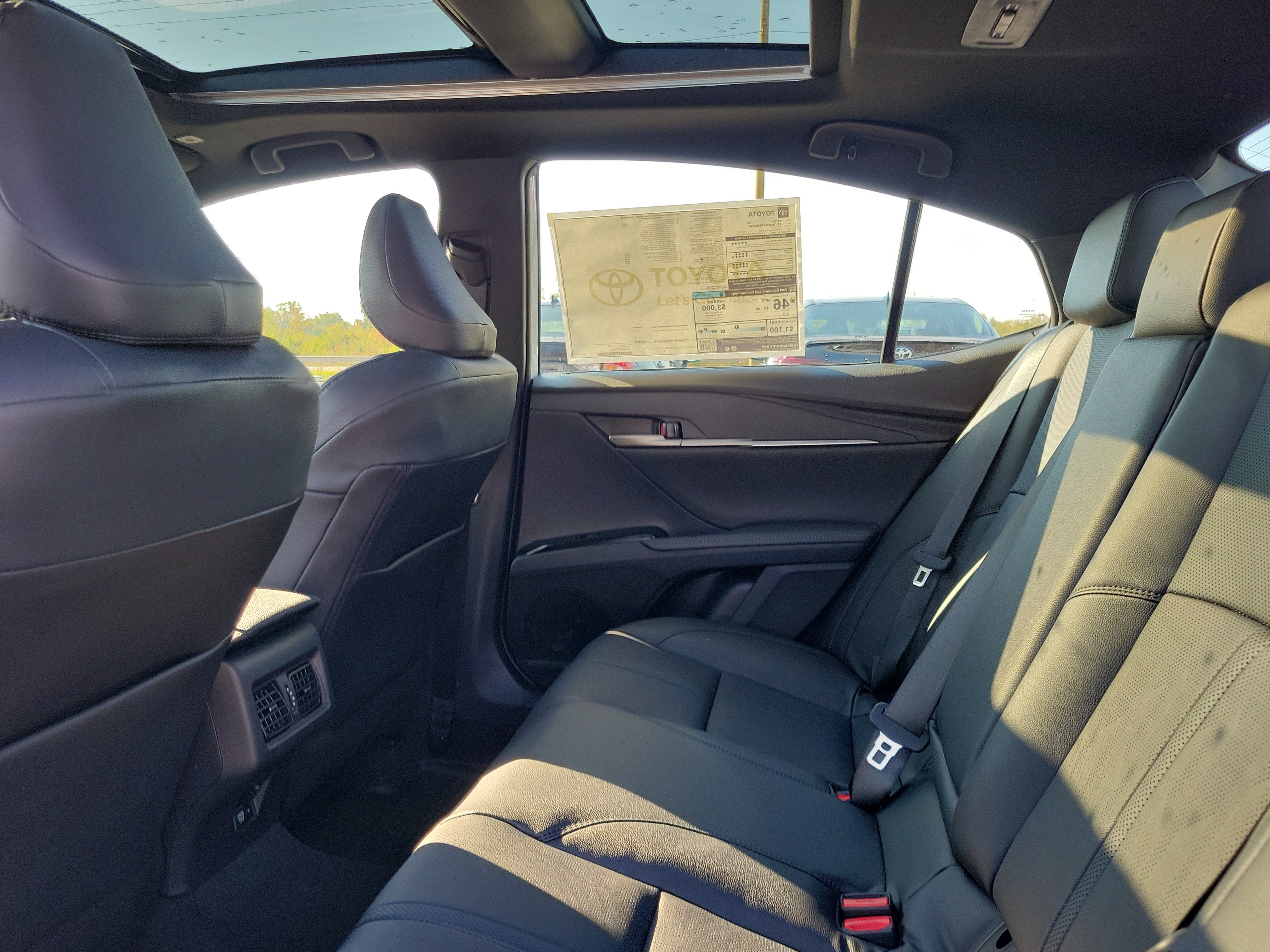 New 2026 Wind Chill Pearl w/Midnight Black Metallic Roof Toyota XSE image 15