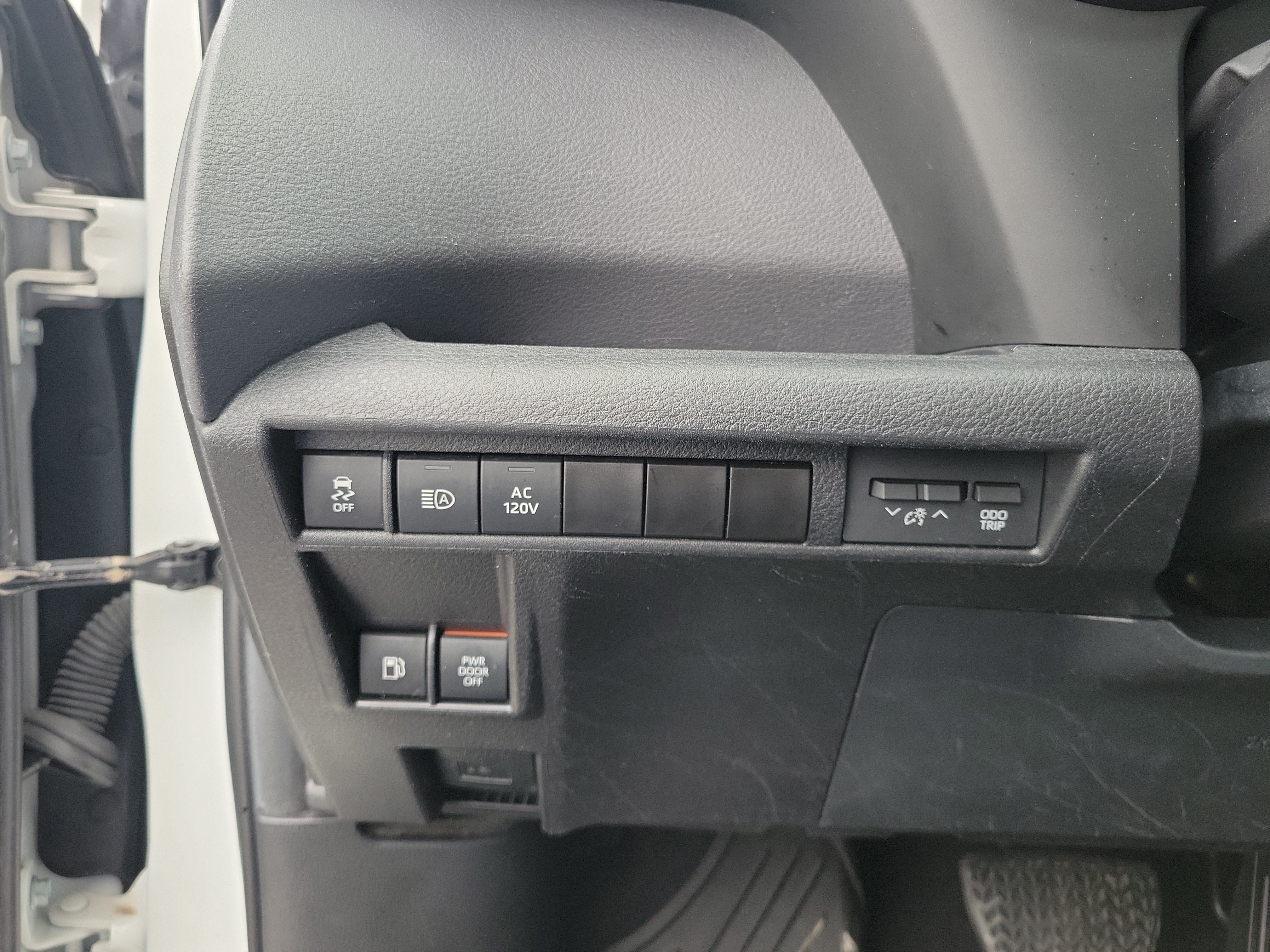 Certified Used 2024 Ice Cap Toyota XSE 7-Passenger image 20