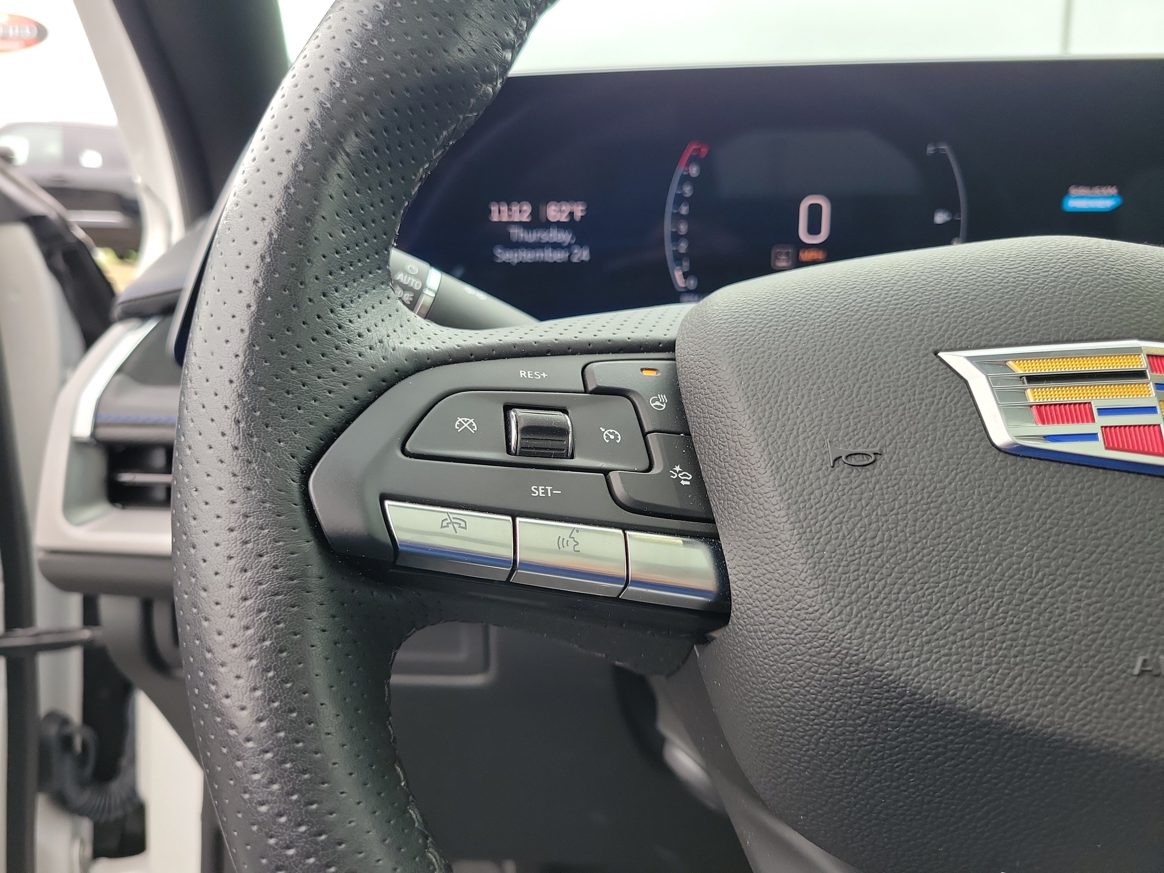 Used 2025 Crystal White Tricoat Cadillac Sport image 27