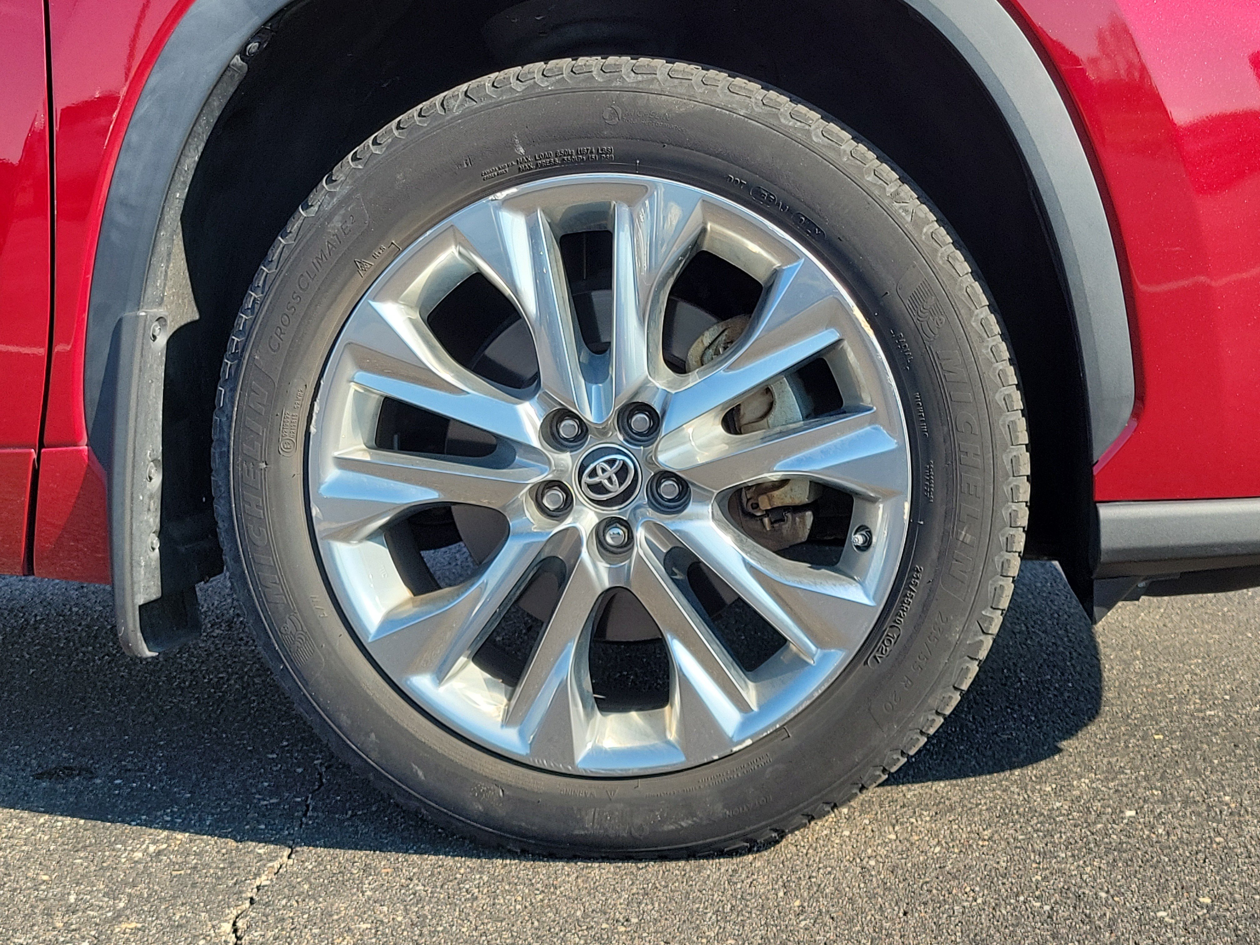 2021 Toyota Highlander Limited, photo 9 of 12