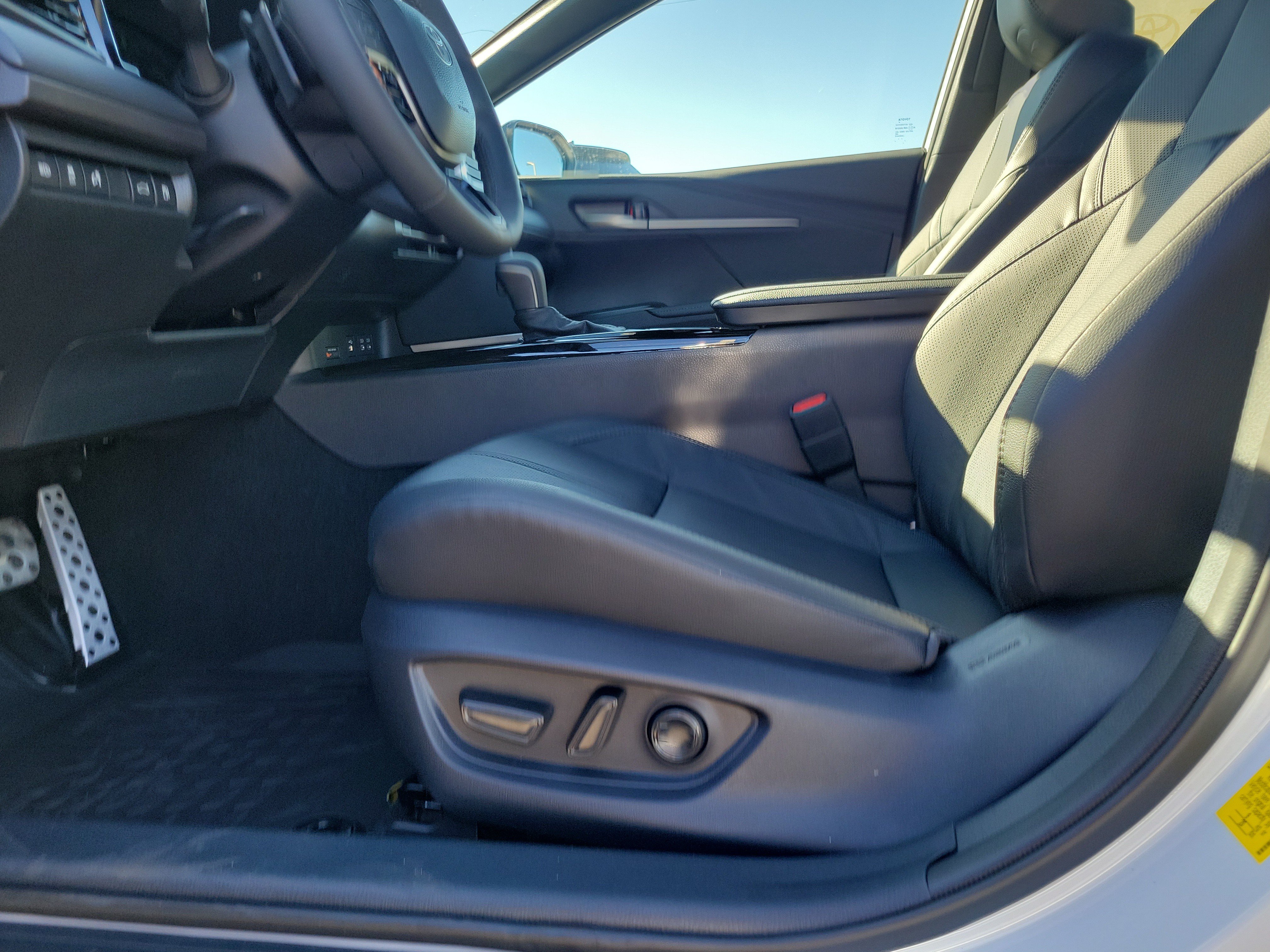New 2026 Wind Chill Pearl Toyota XSE image 20