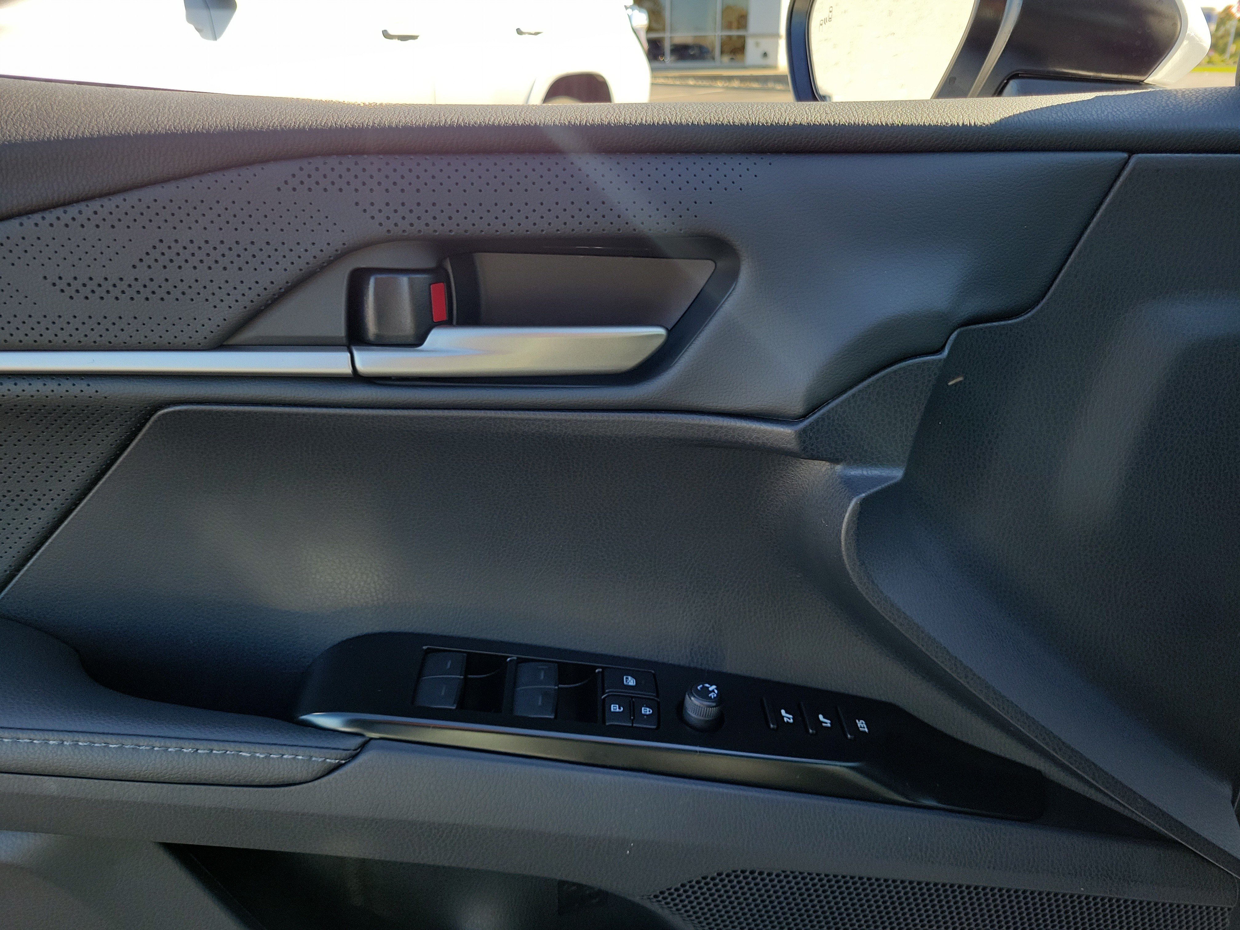 New 2026 Wind Chill Pearl Toyota XSE image 21
