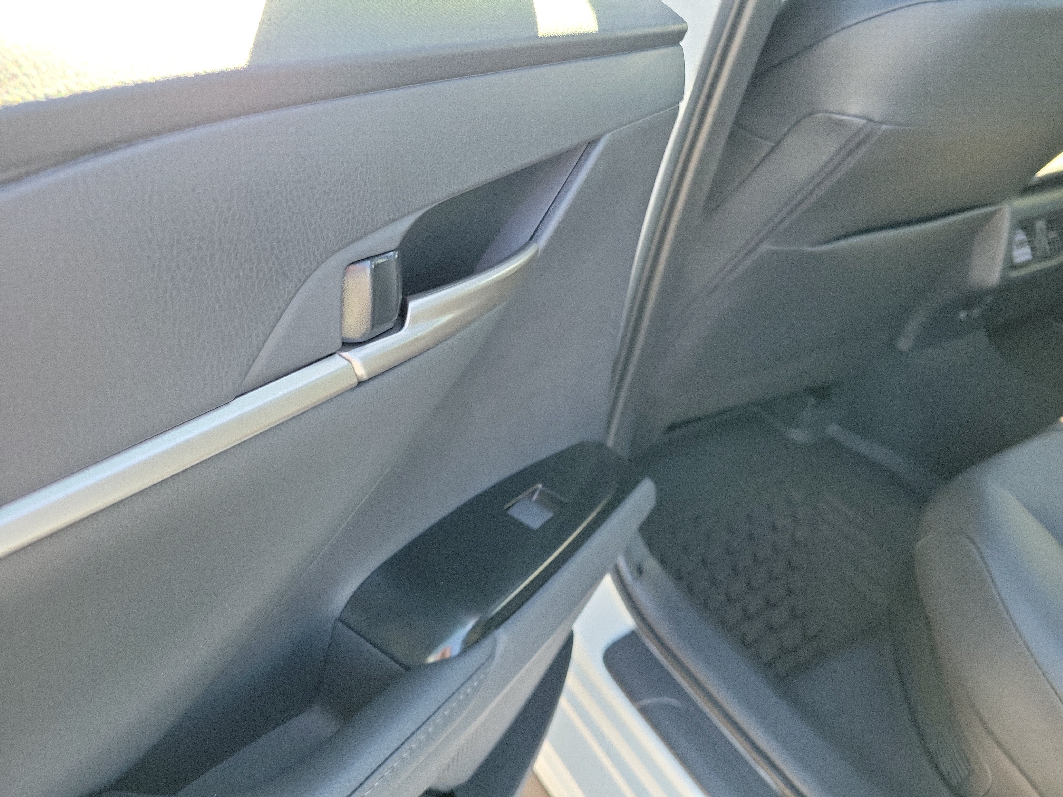 New 2026 Wind Chill Pearl Toyota XSE image 17