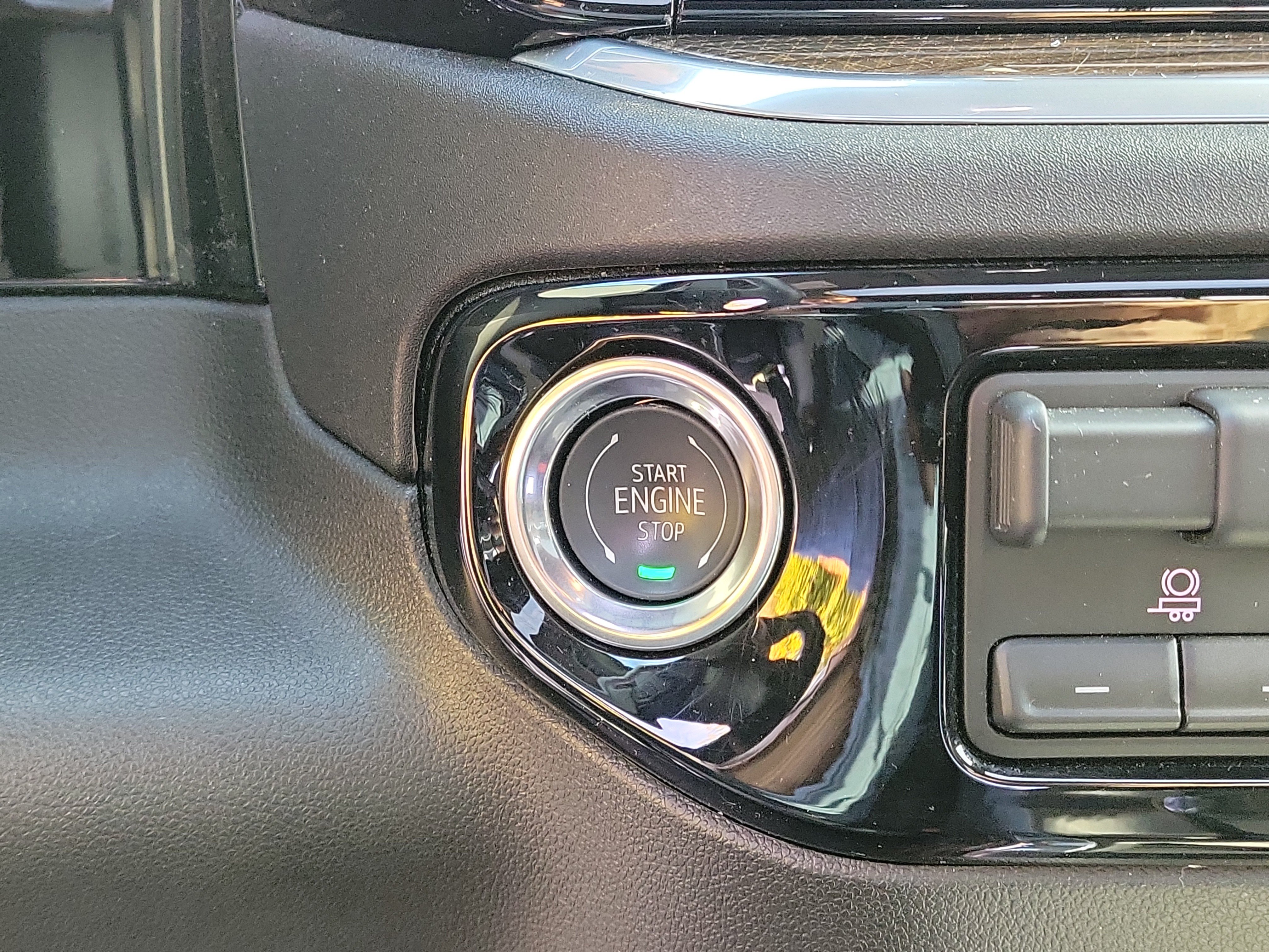 Used 2026 Summit White Chevrolet RST image 32