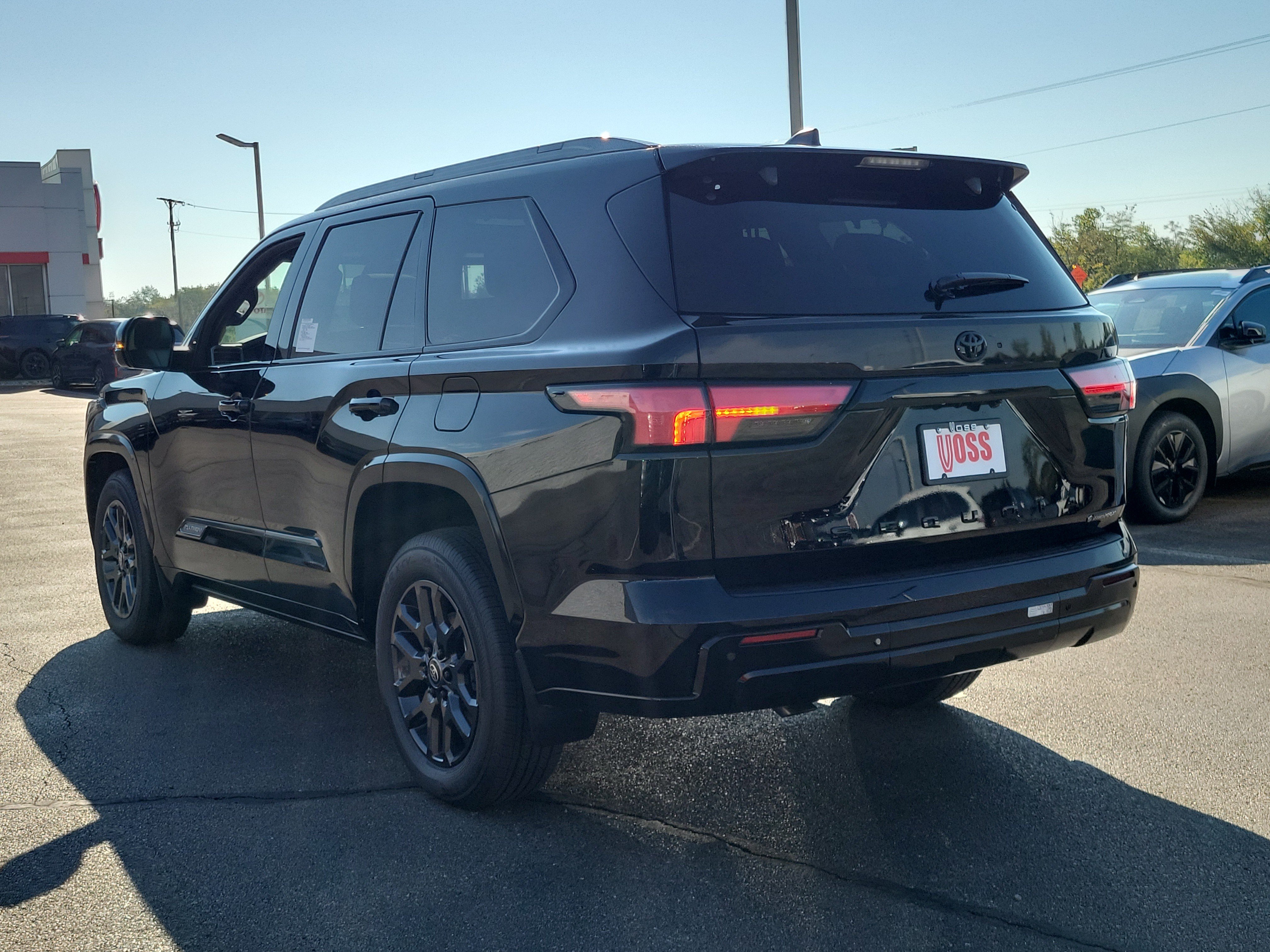 2026 Toyota Sequoia Platinum, photo 7 of 12