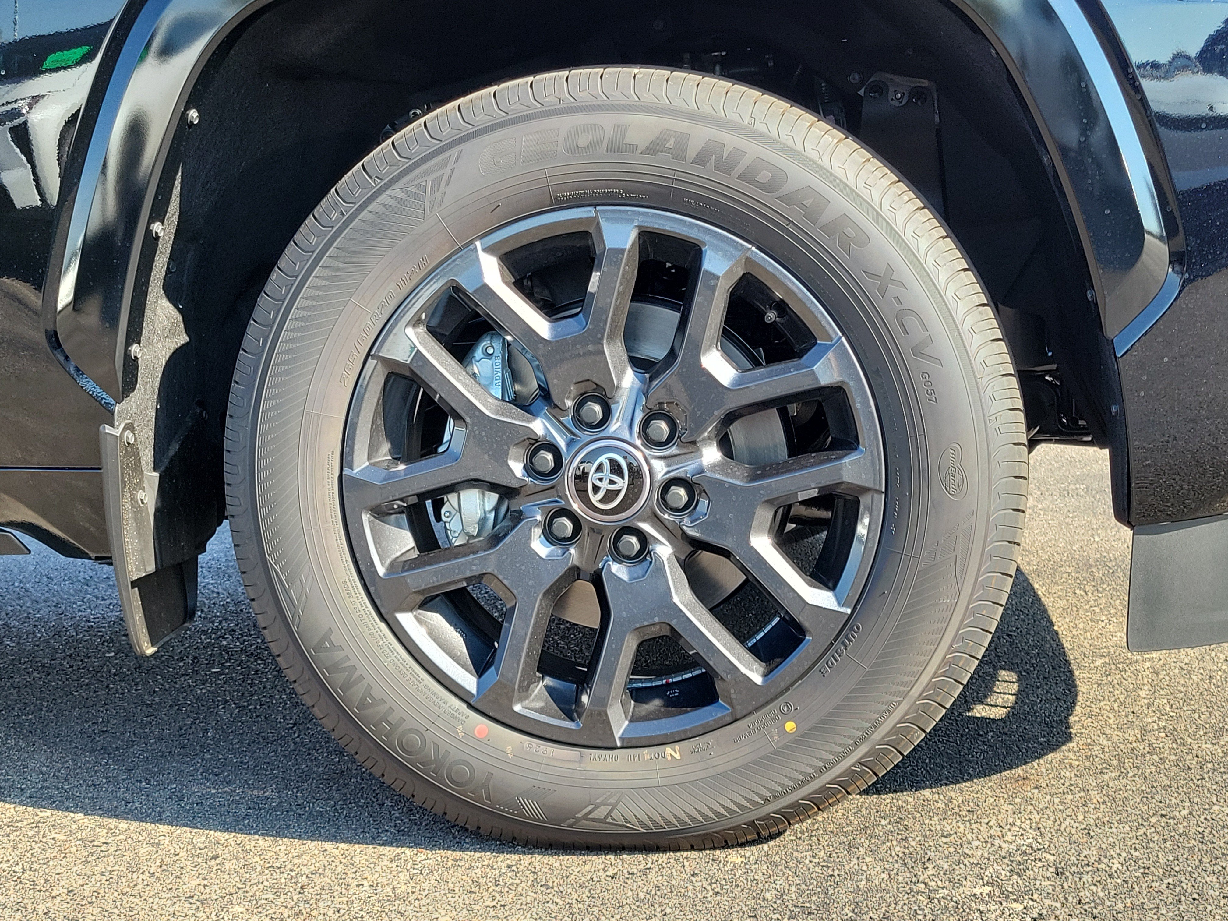 2026 Toyota Sequoia Platinum, photo 9 of 12