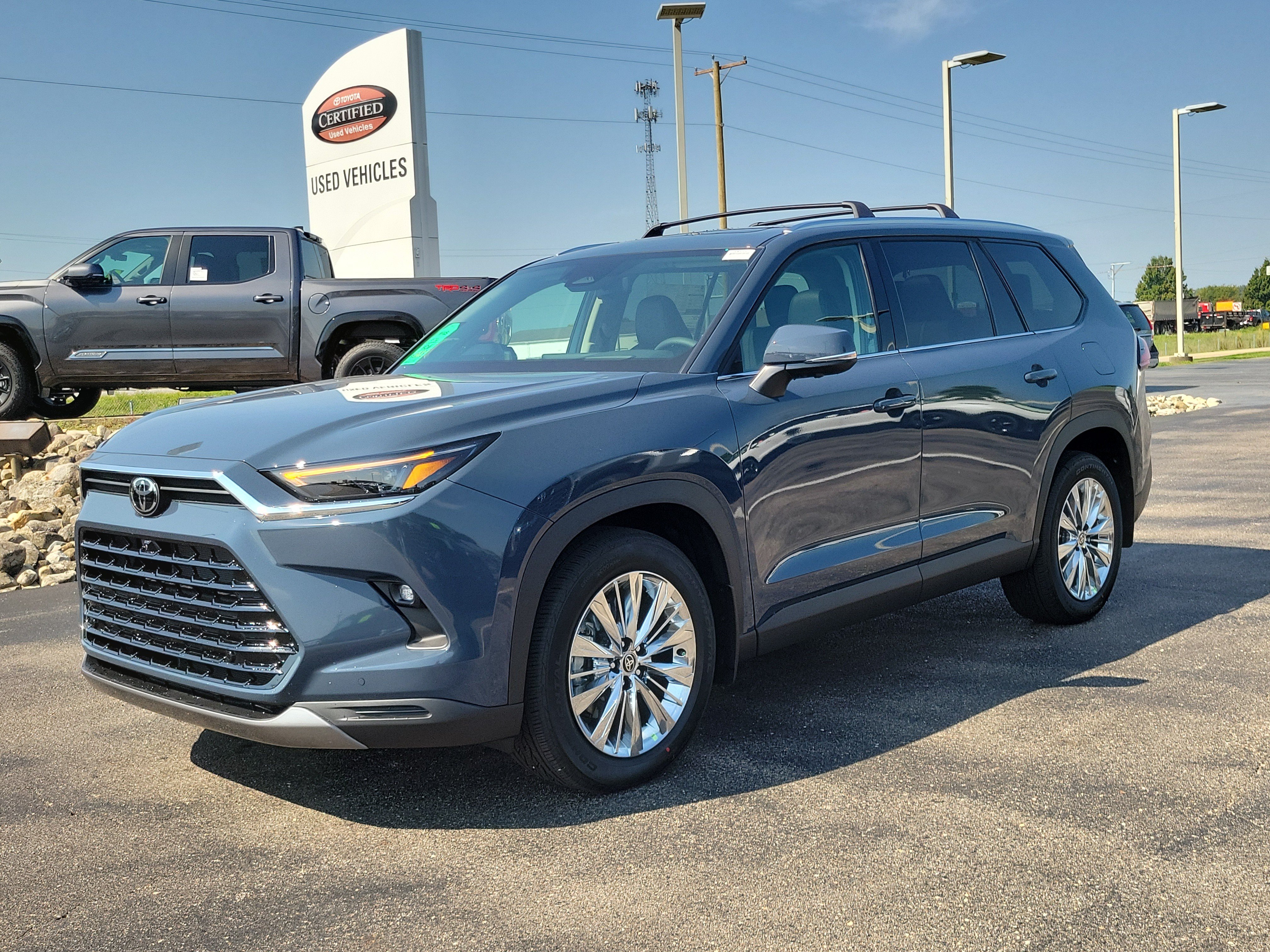 New 2026 Storm Cloud Toyota Platinum image 32