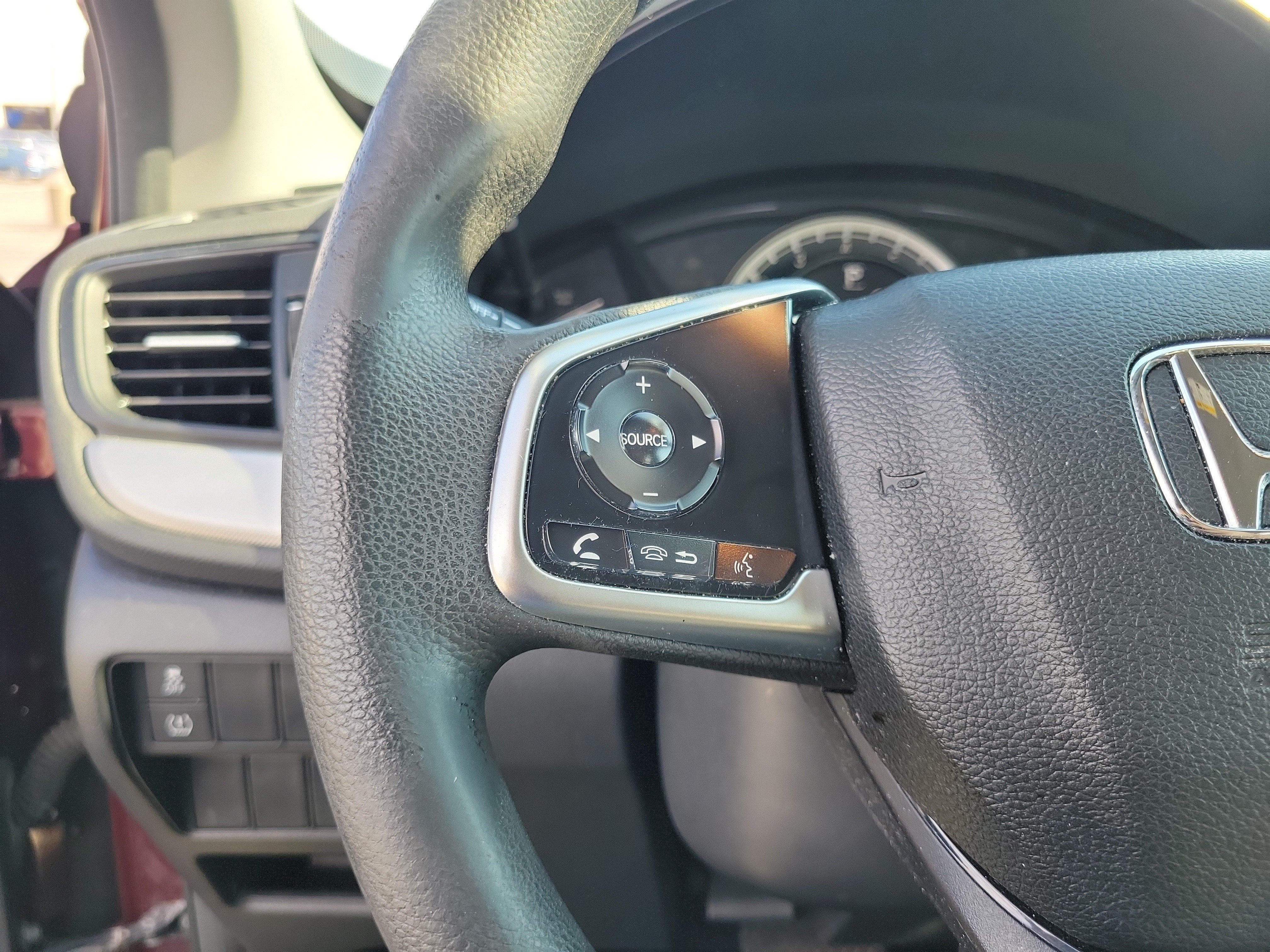 Used 2018 Basque Red Pearl II Honda LX image 26