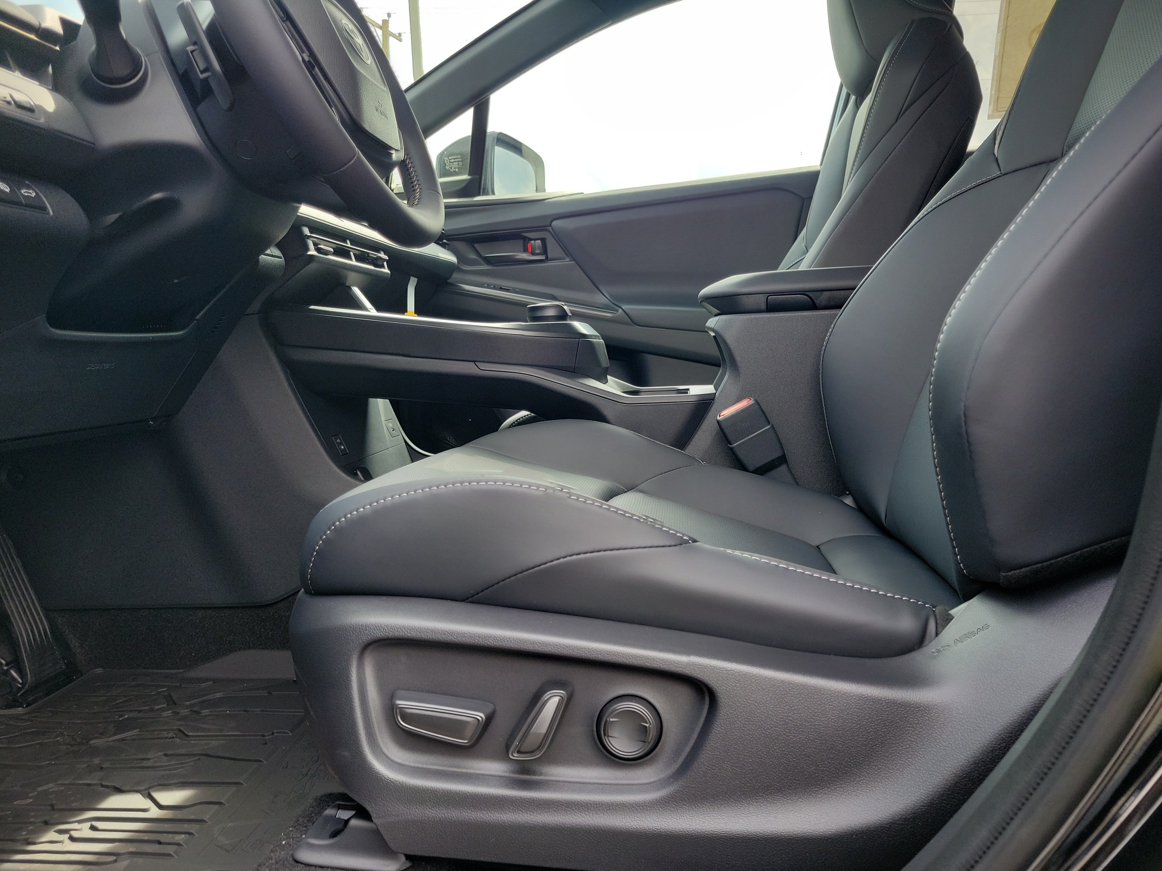New 2026 Raven Toyota AWD (Natl) image 20