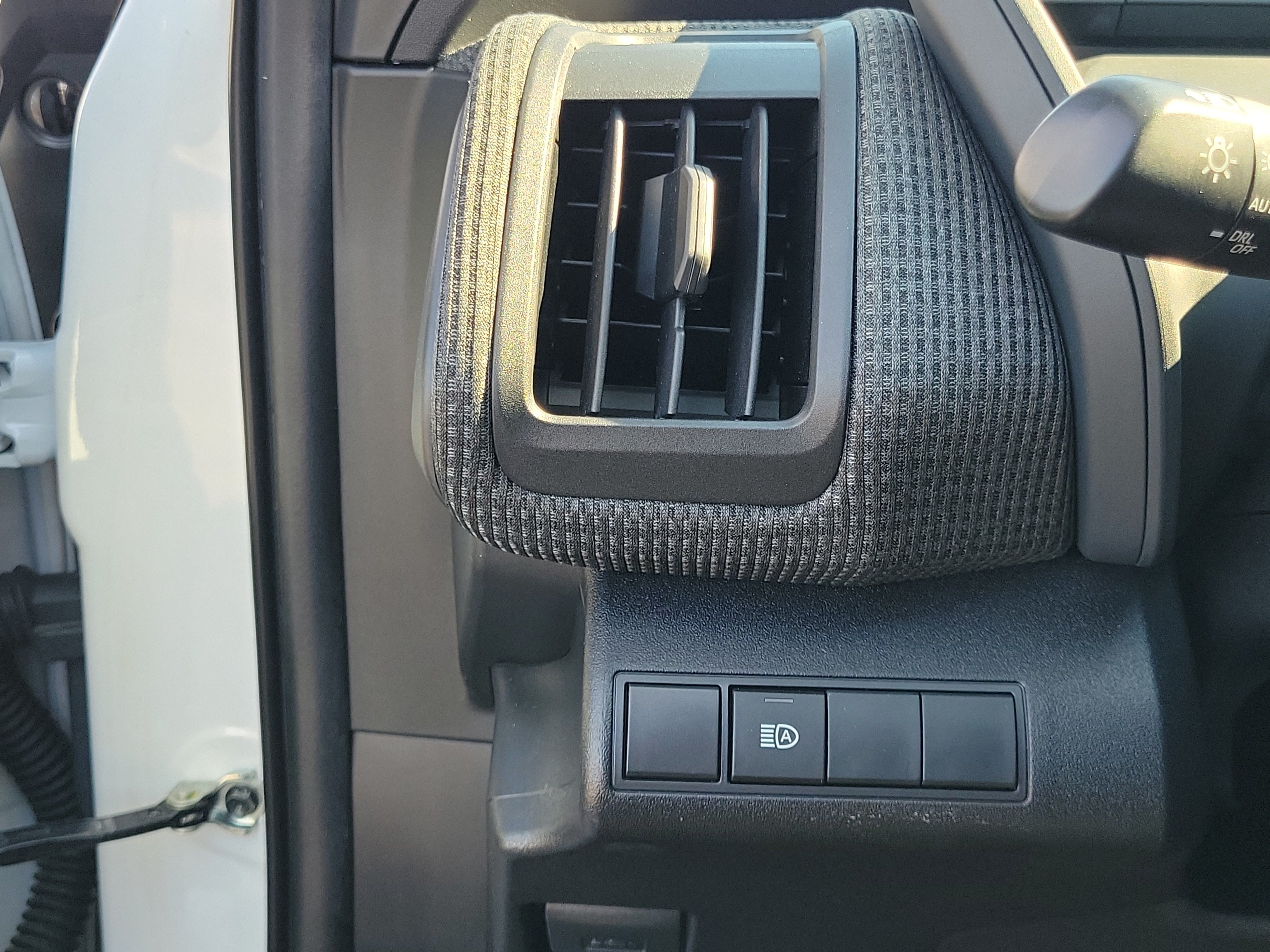 Certified Used 2023 WHITE Toyota L image 25