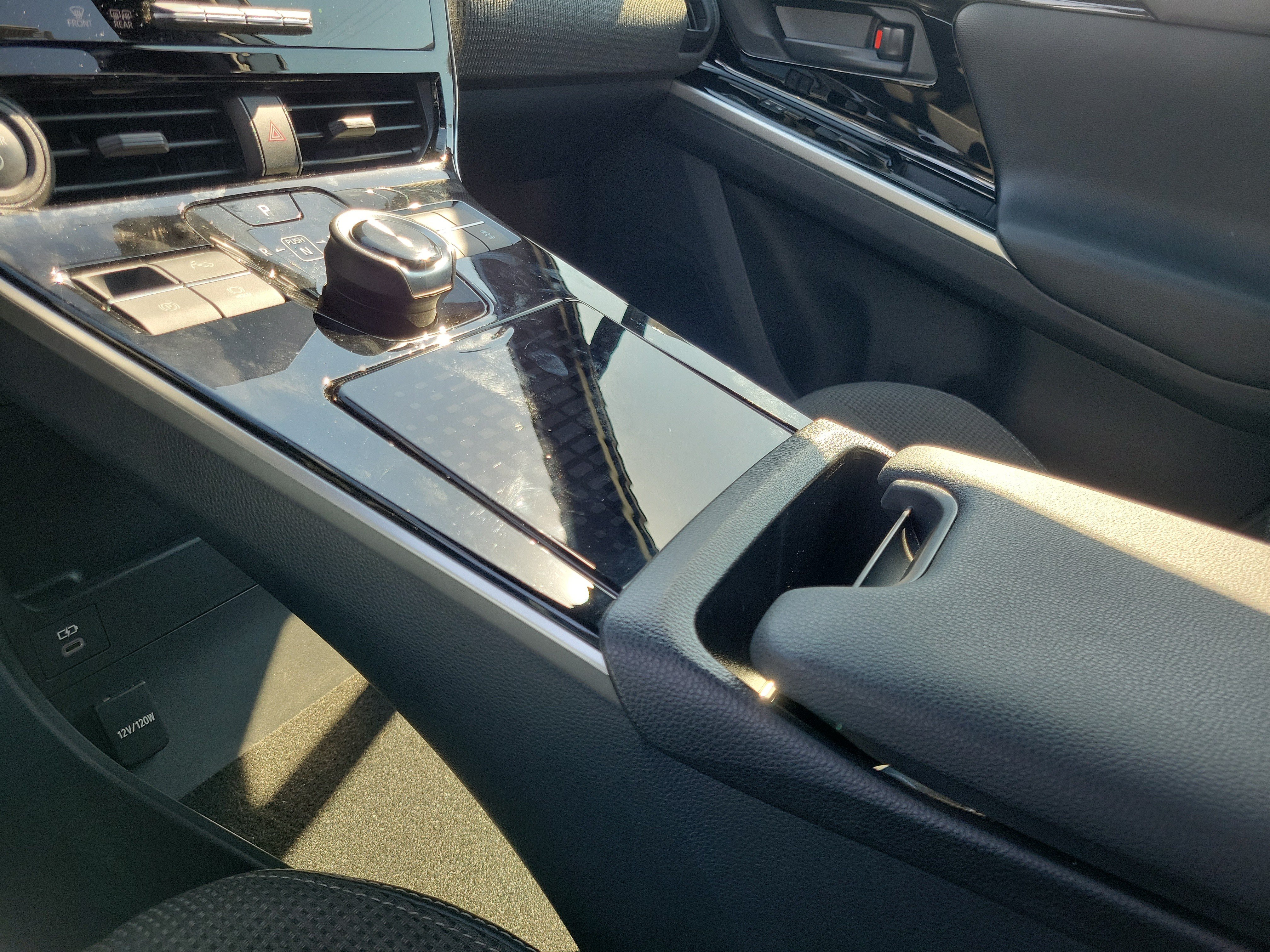 Certified Used 2023 WHITE Toyota L image 33
