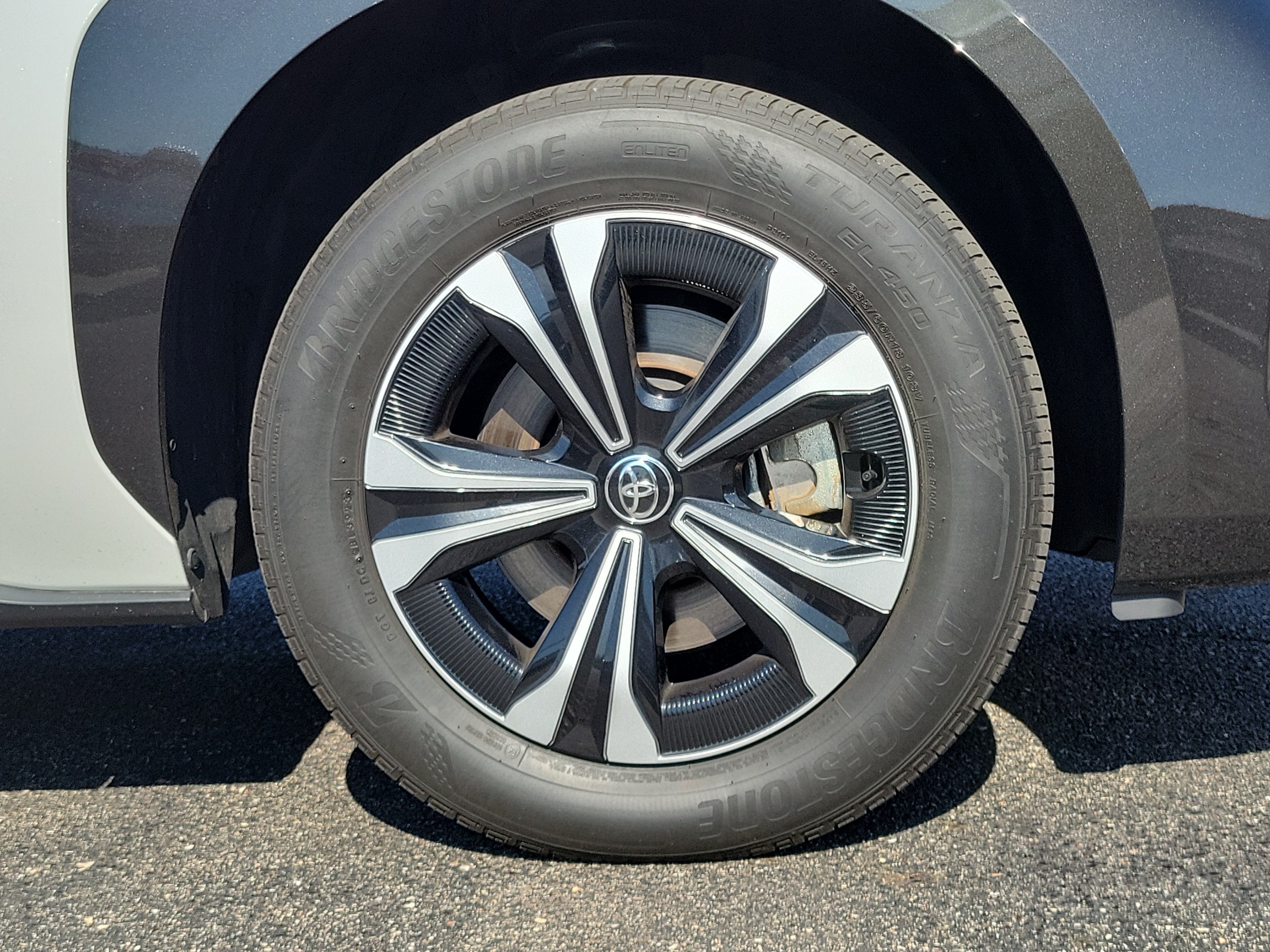 Certified Used 2023 WHITE Toyota L image 9