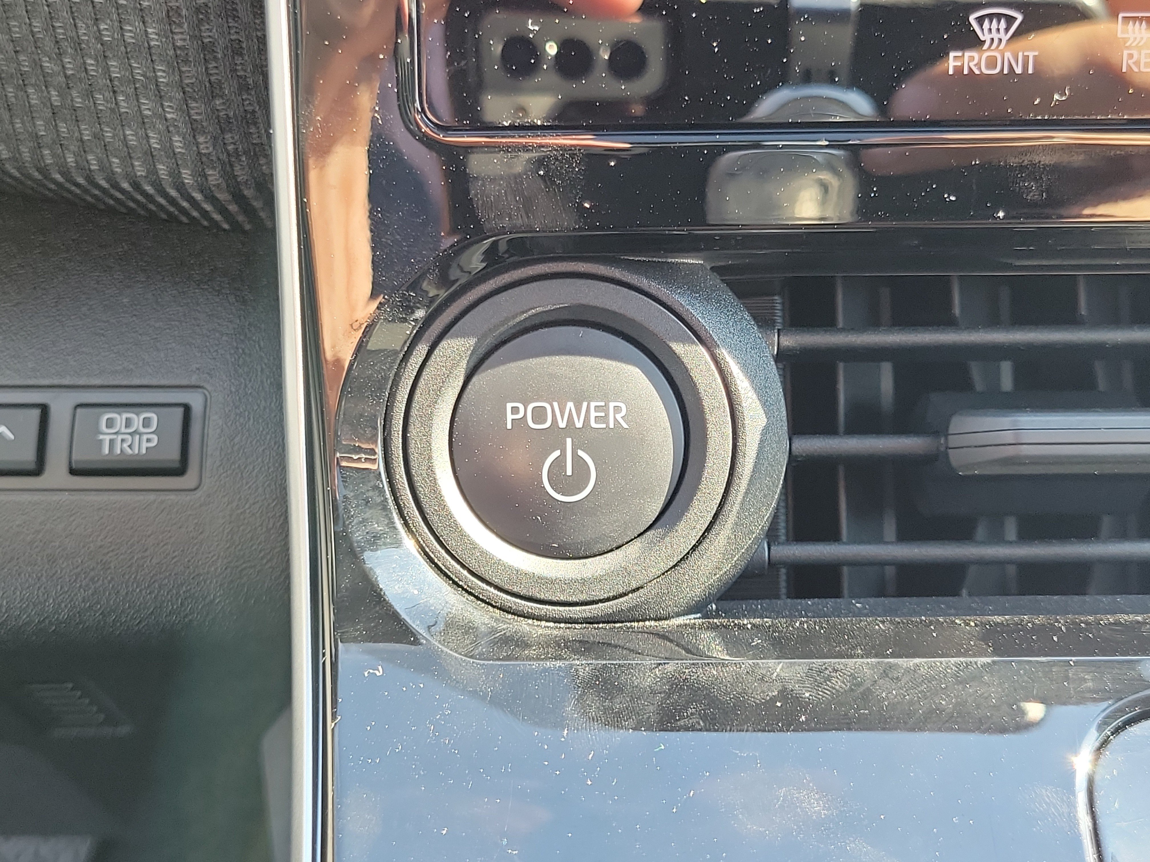 Certified Used 2023 WHITE Toyota L image 32
