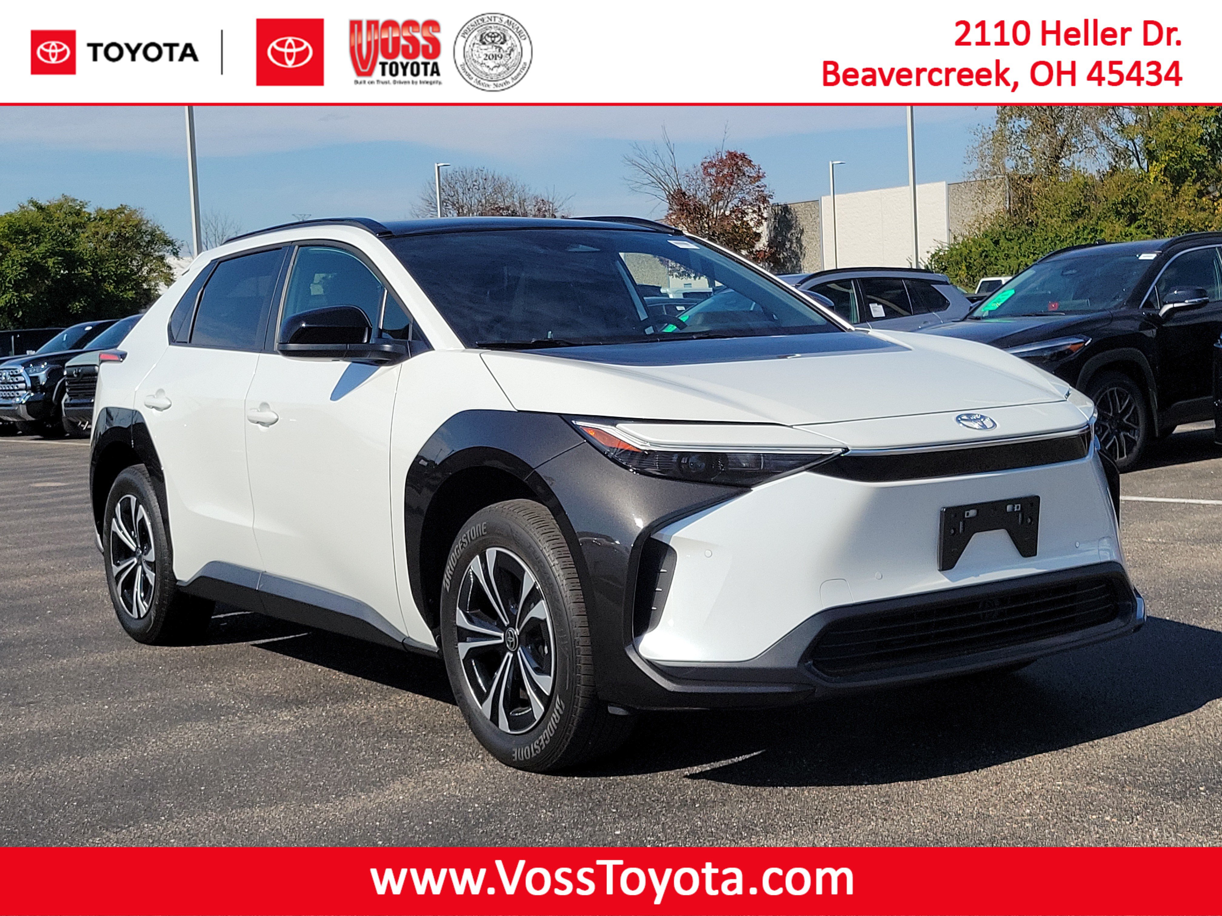 Certified Used 2023 WHITE Toyota L image 5