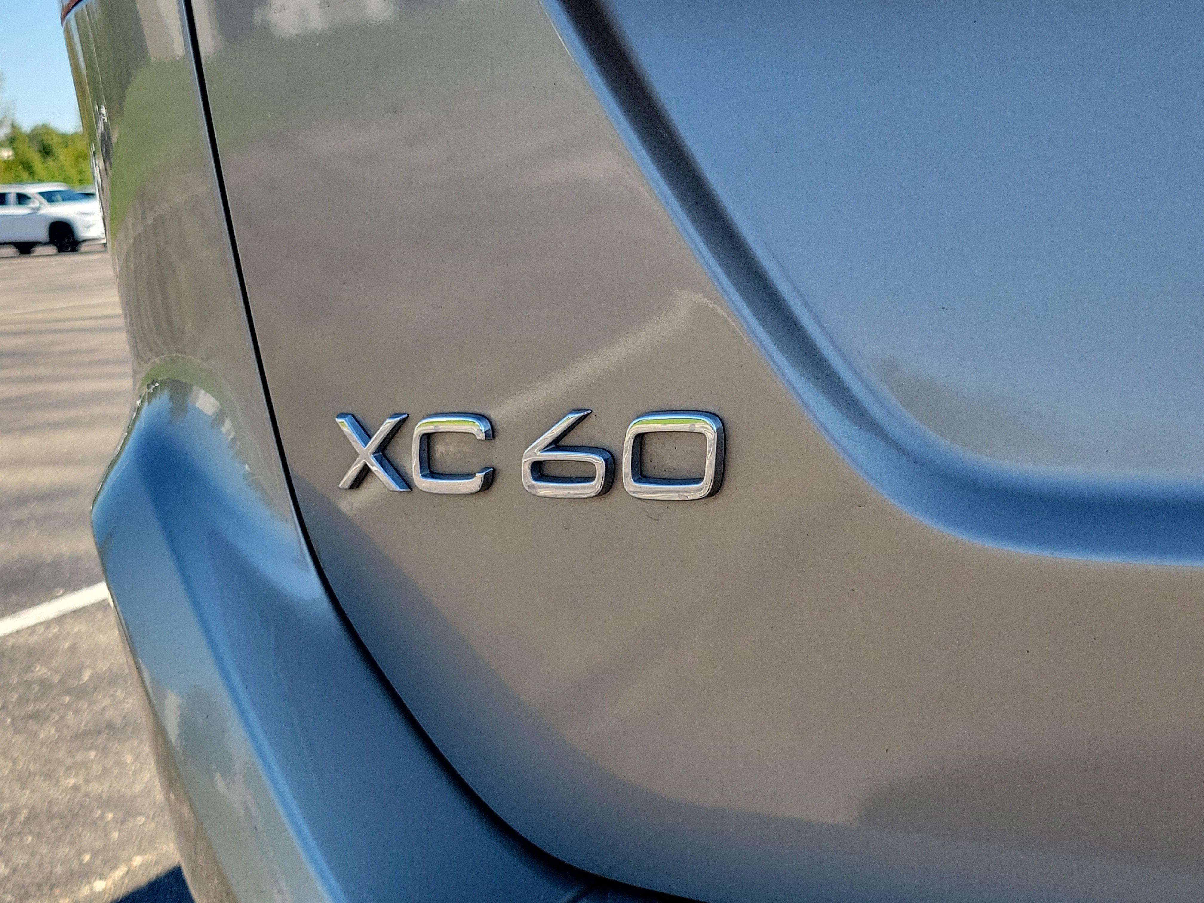 2016 Volvo XC60 T5 Platinum, photo 10 of 12