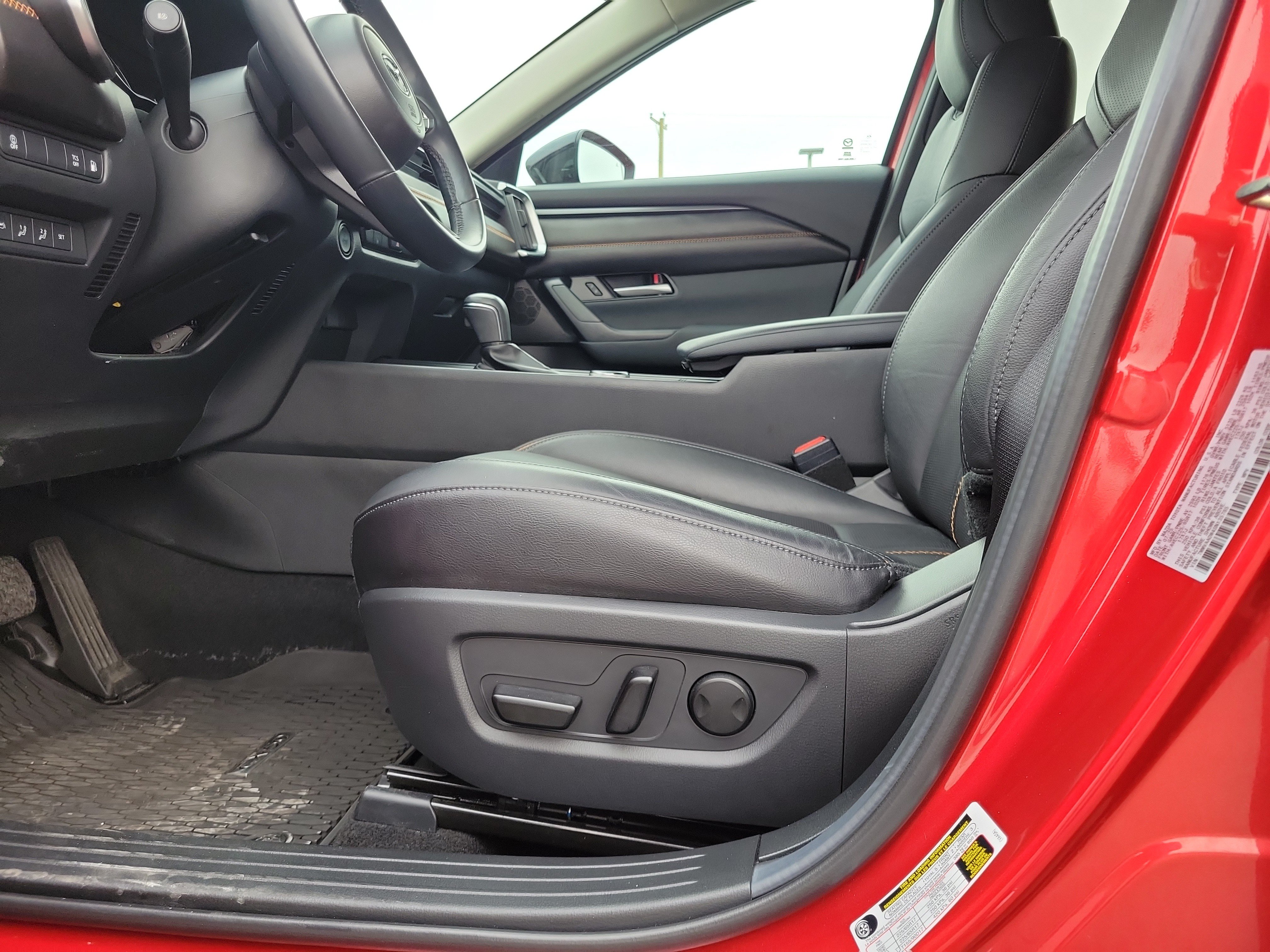 Used 2025 Soul Red Crystal Metallic Mazda Premium image 16