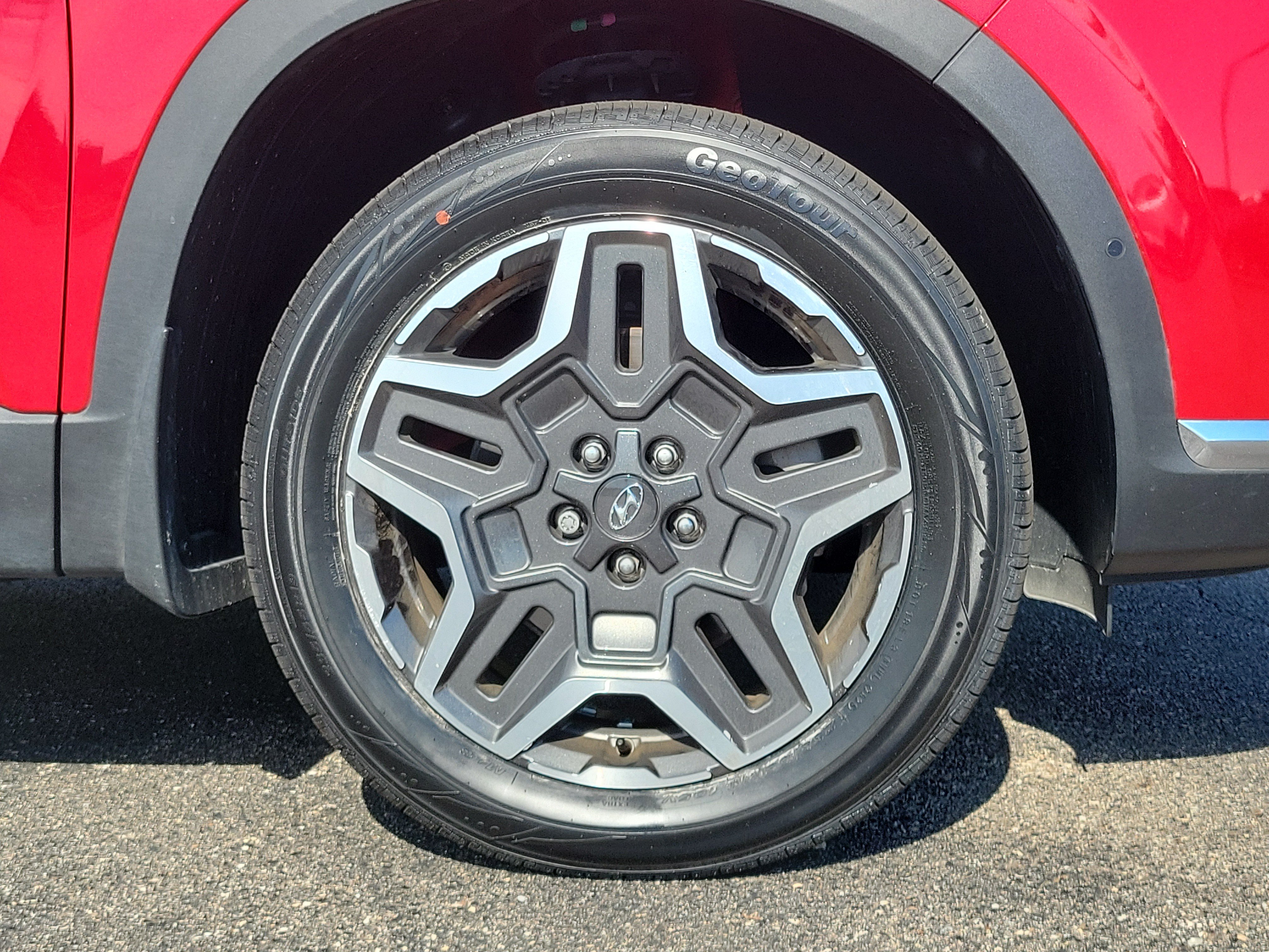 Used 2023 Calypso Red Pearl Hyundai Limited image 9
