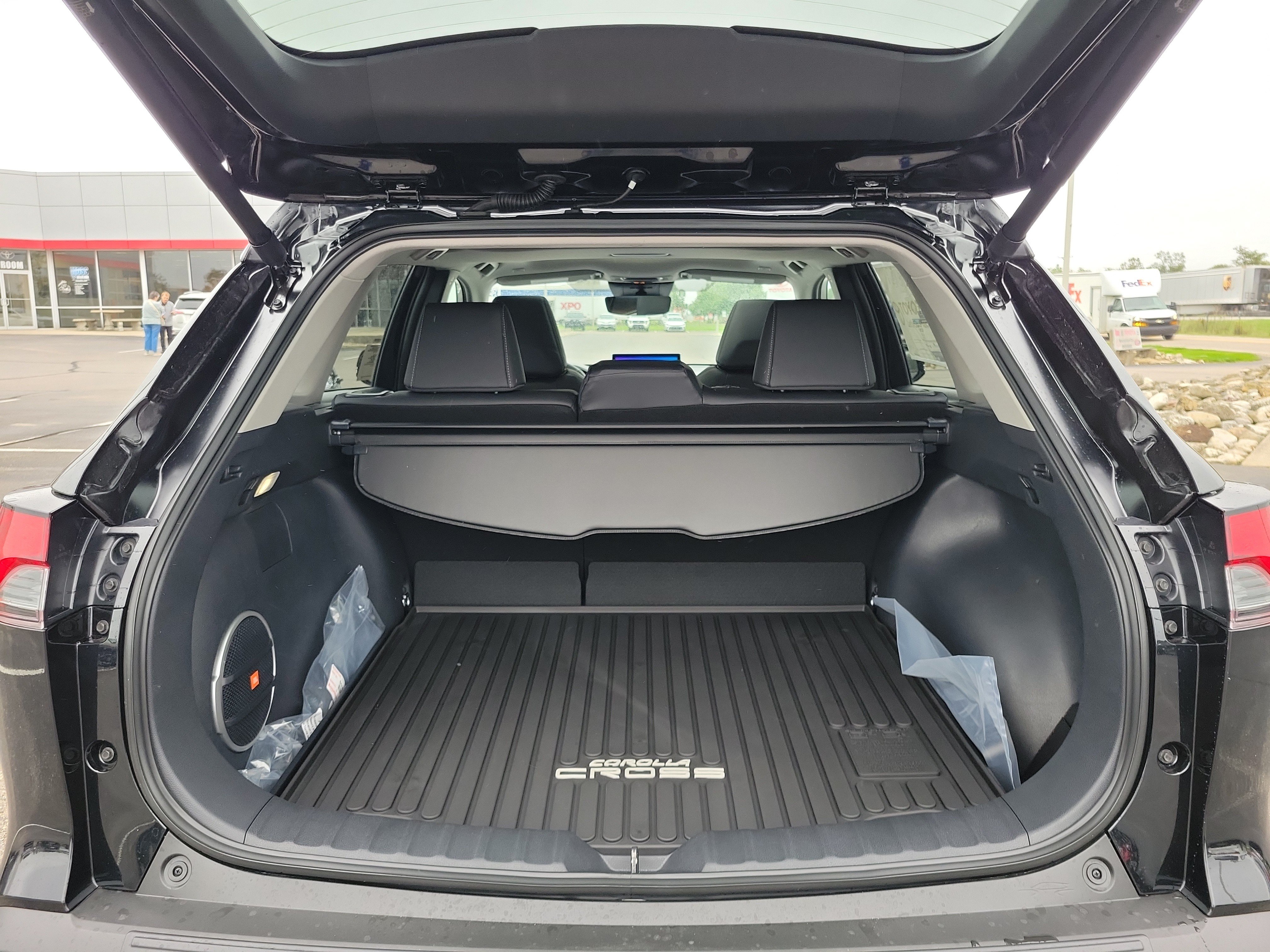 2026 Toyota Corolla Cross XLE, photo 12 of 12