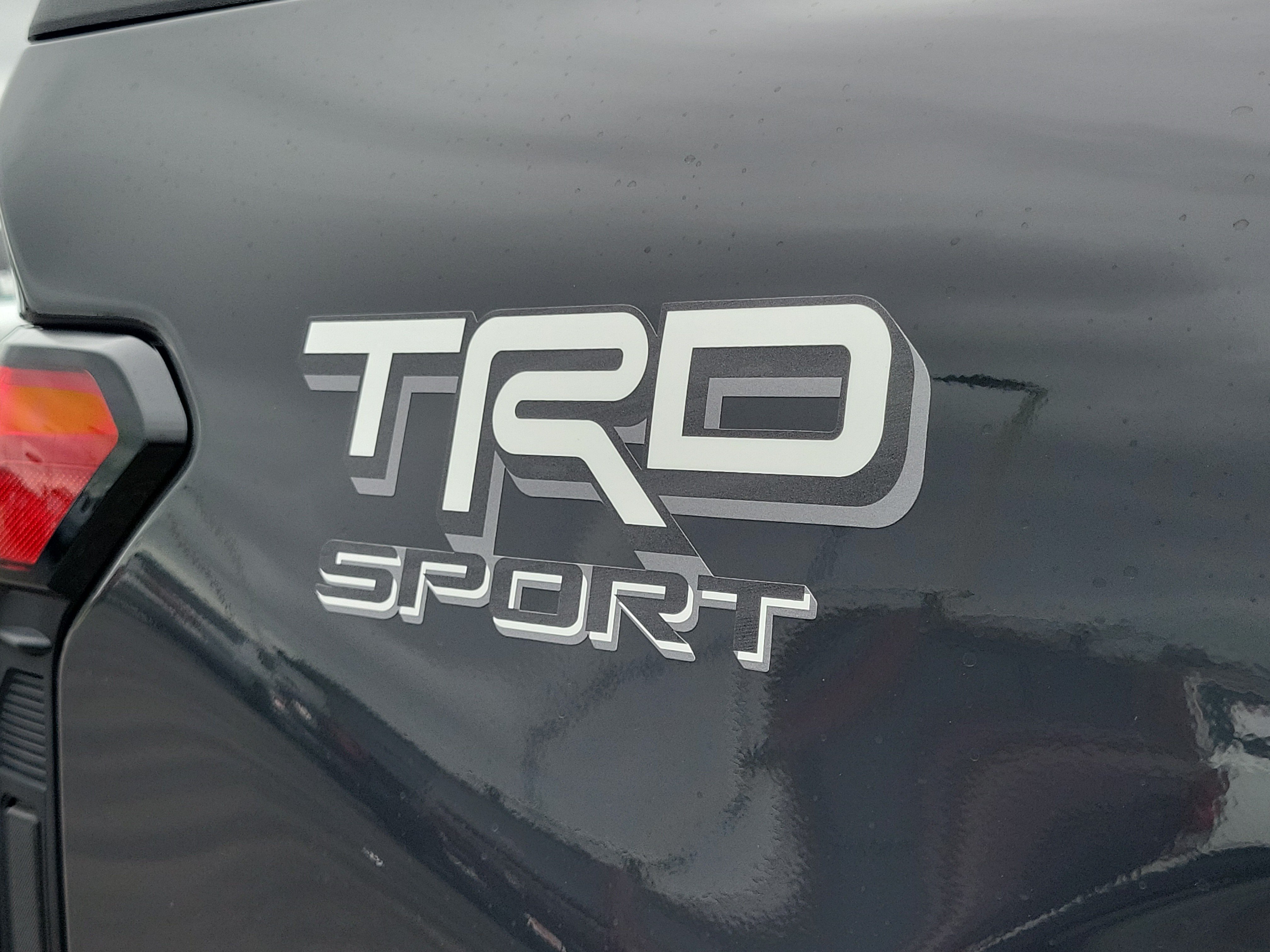 2026 Toyota Tacoma TRD Sport, photo 11 of 12