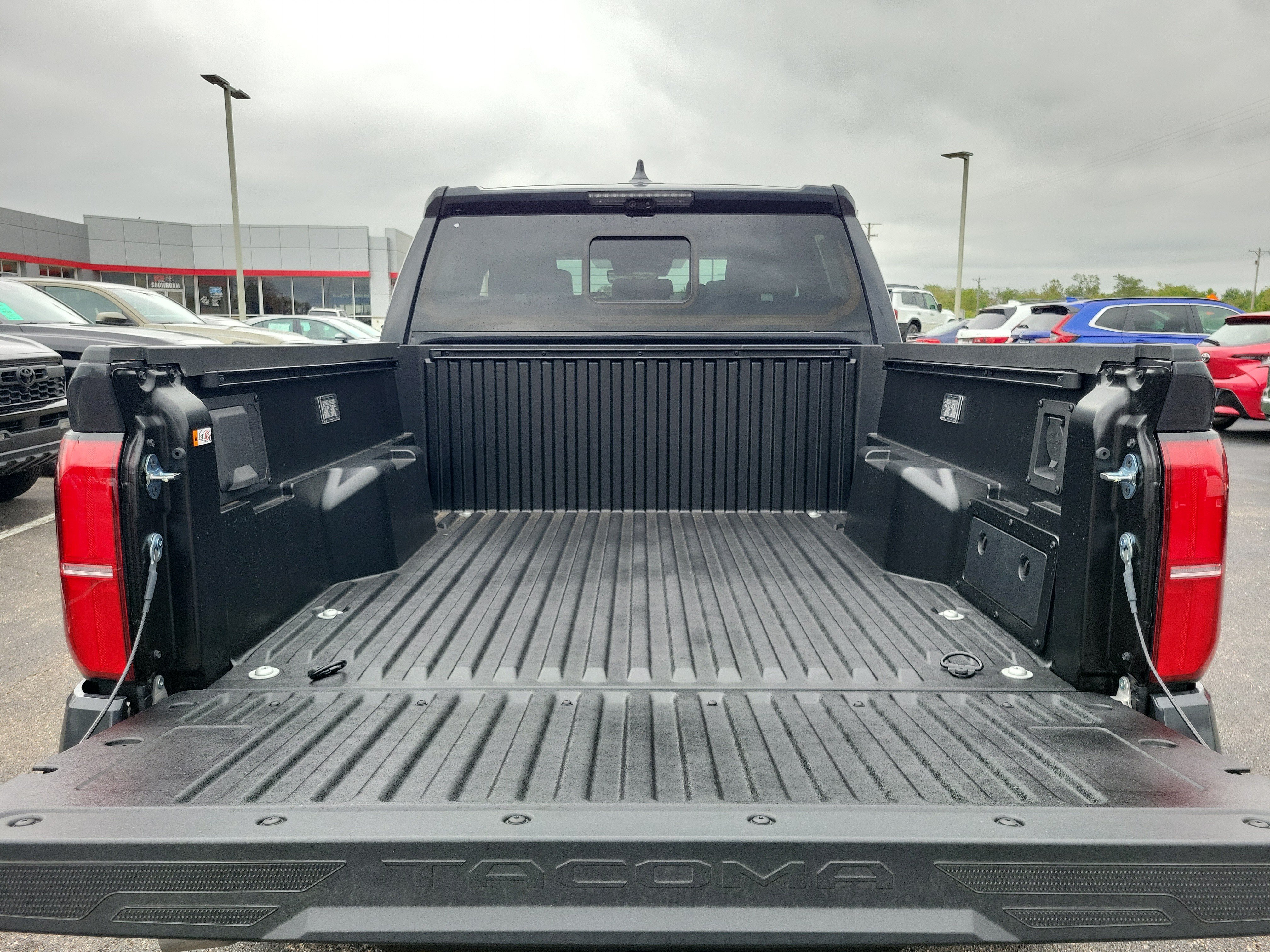 2026 Toyota Tacoma TRD Sport, photo 12 of 12
