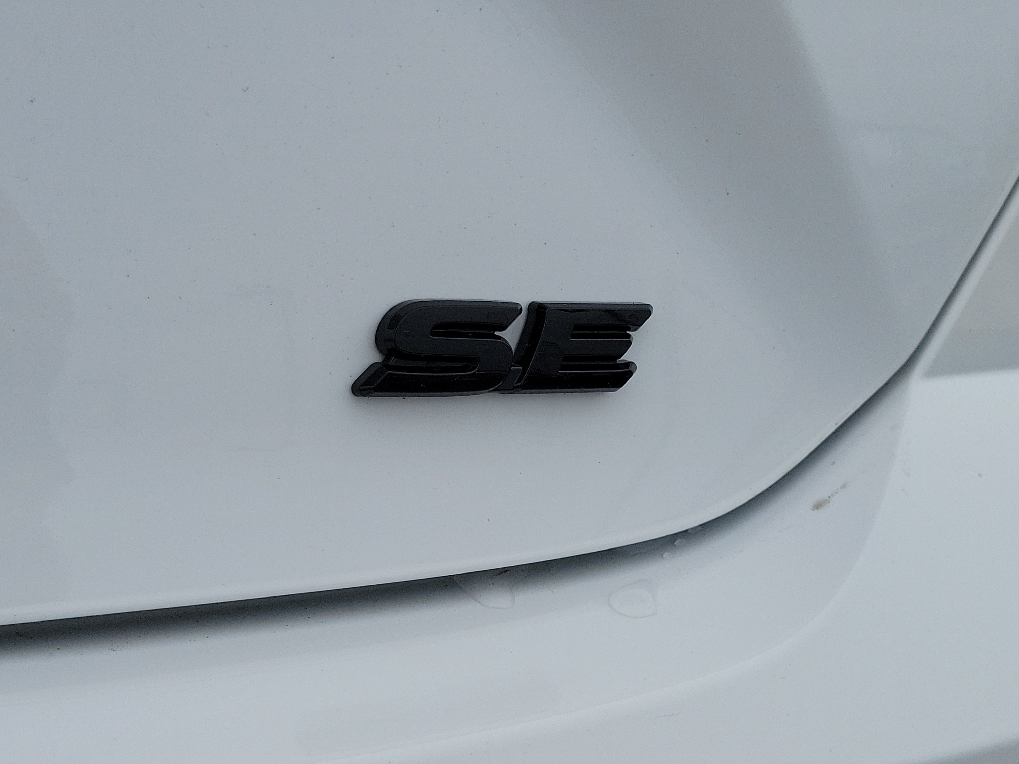 New 2026 Ice Cap Toyota SE image 7