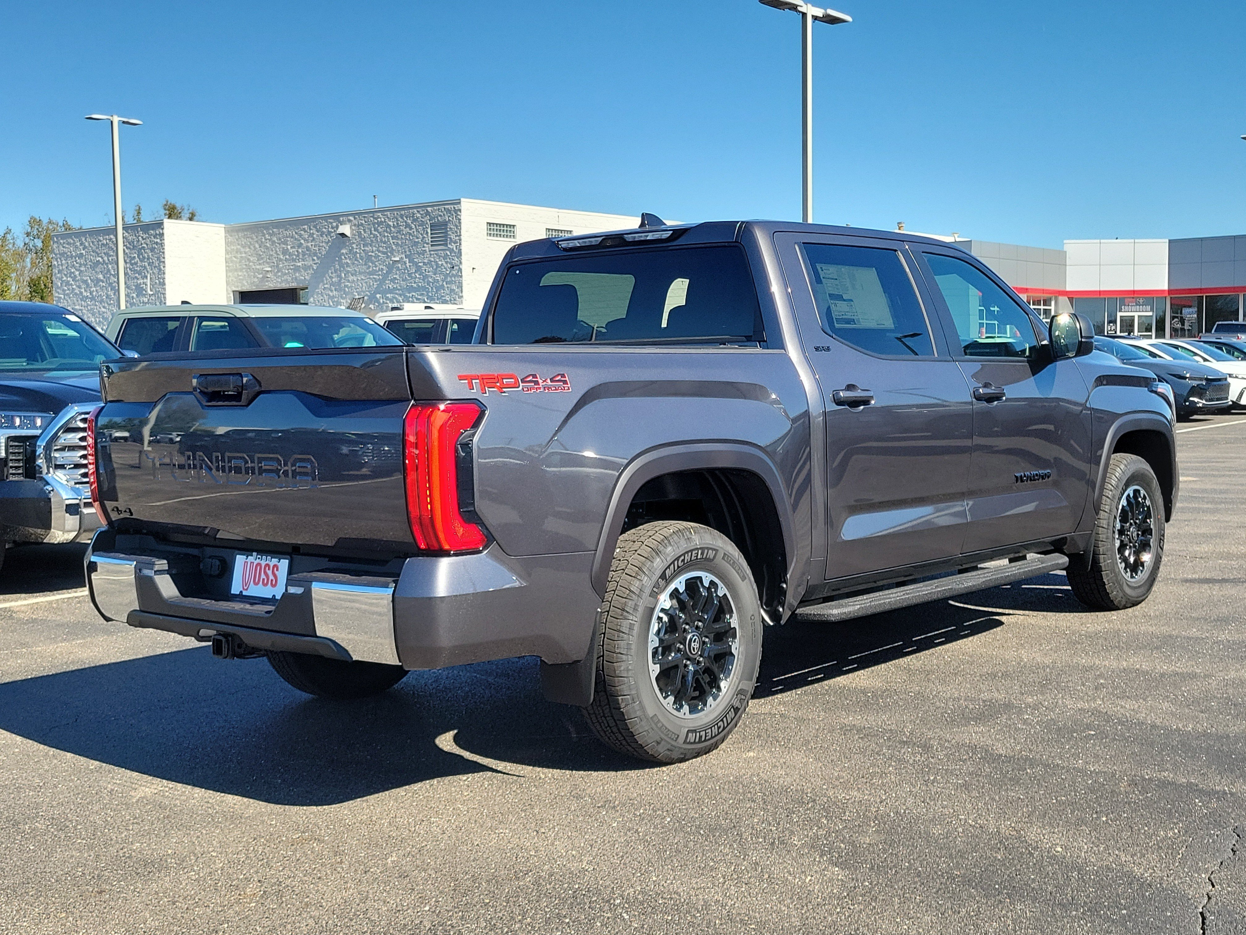 2026 Toyota Tundra SR5, photo 8 of 12