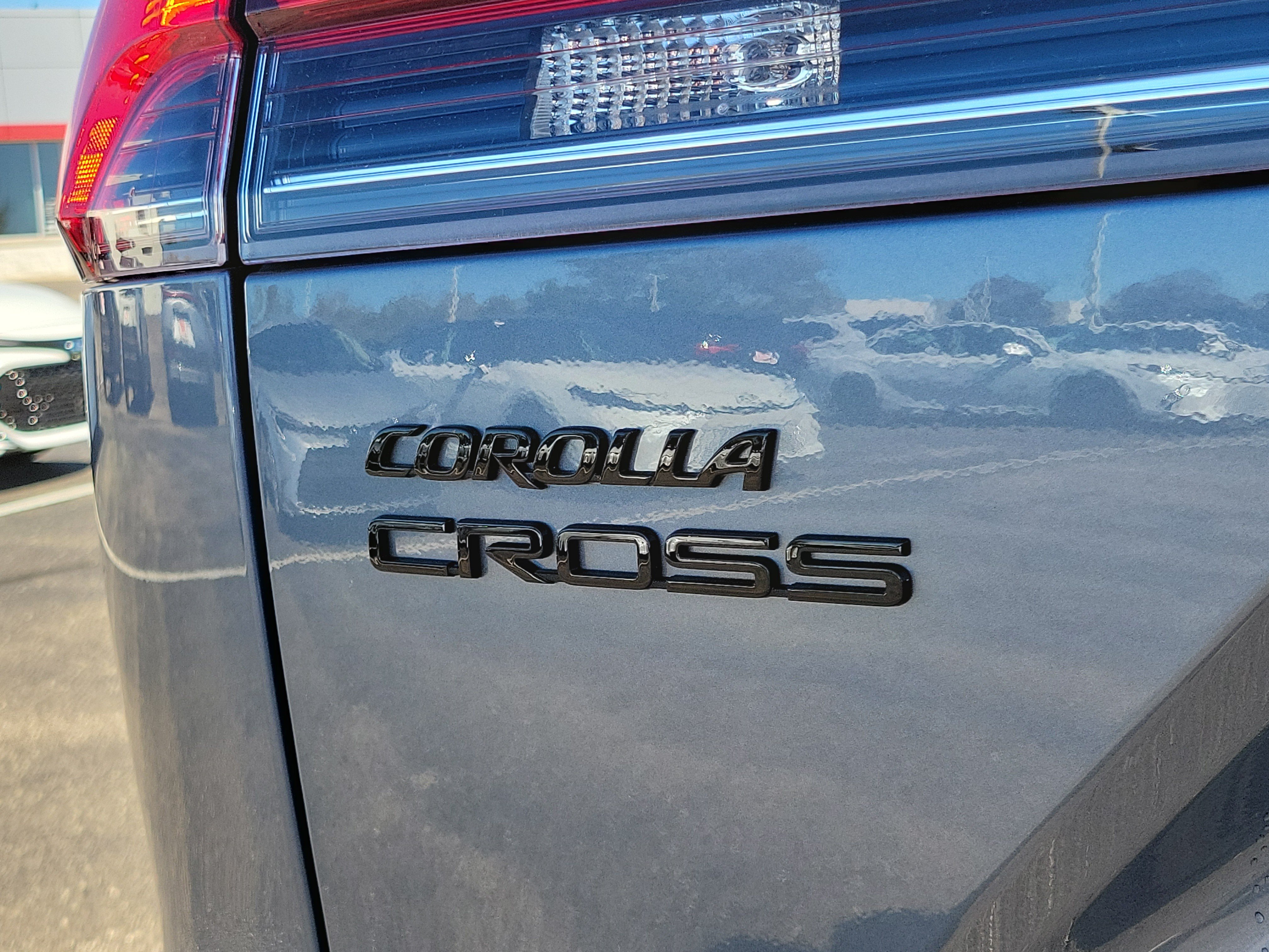 2026 Toyota Corolla Cross XLE, photo 10 of 12