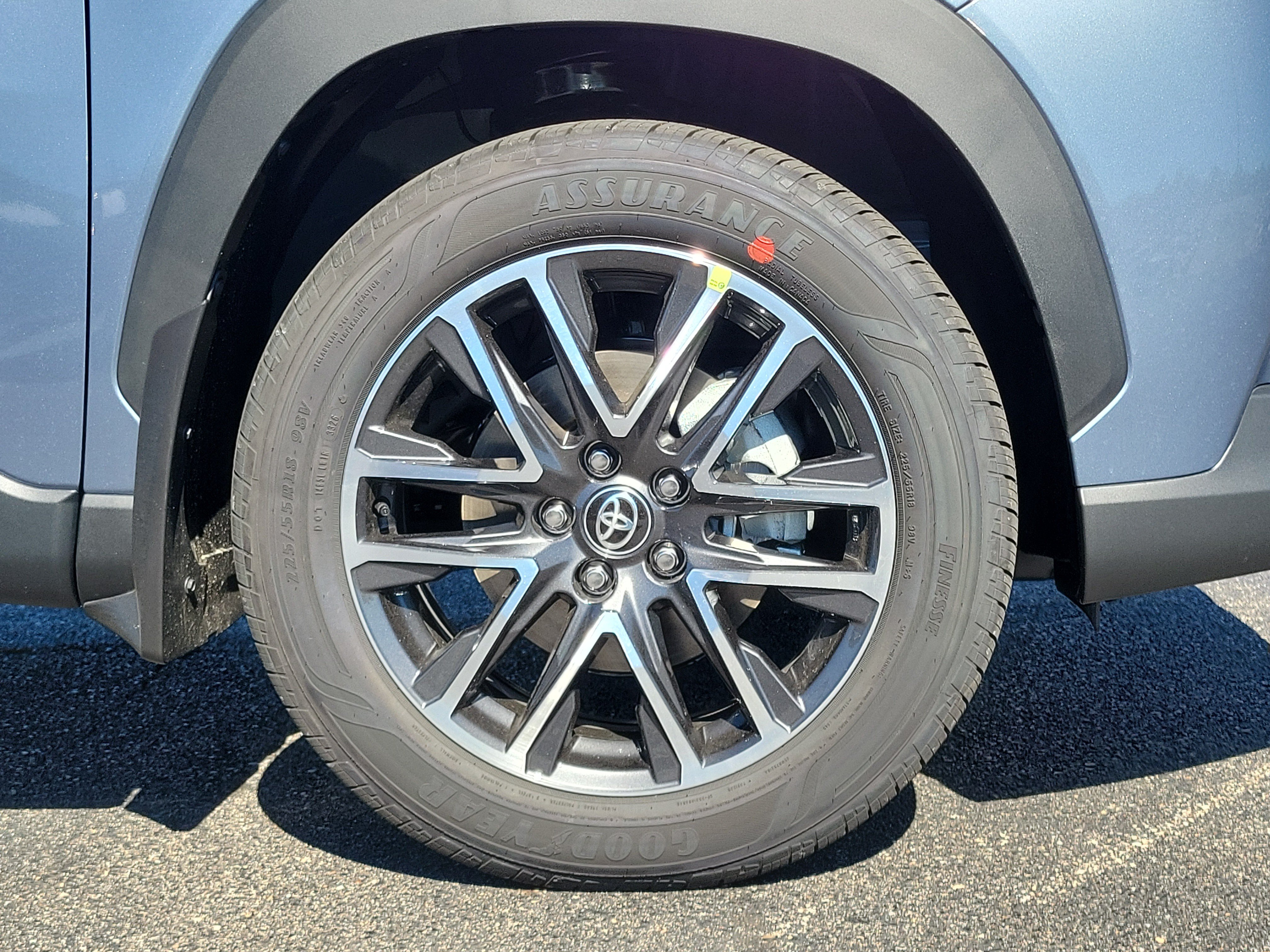 2026 Toyota Corolla Cross XLE, photo 9 of 12