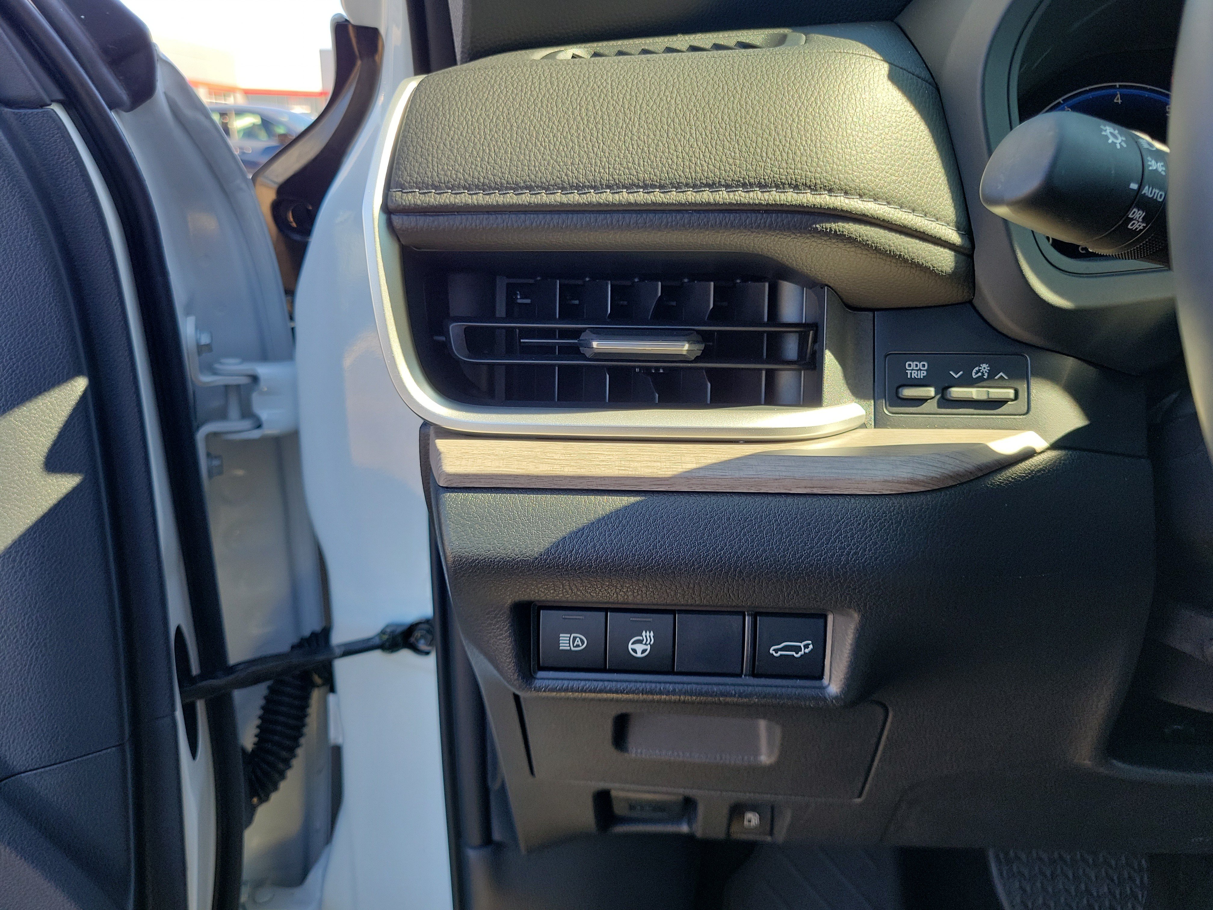 Certified Used 2026 Wind Chill Pearl Toyota Limited image 24