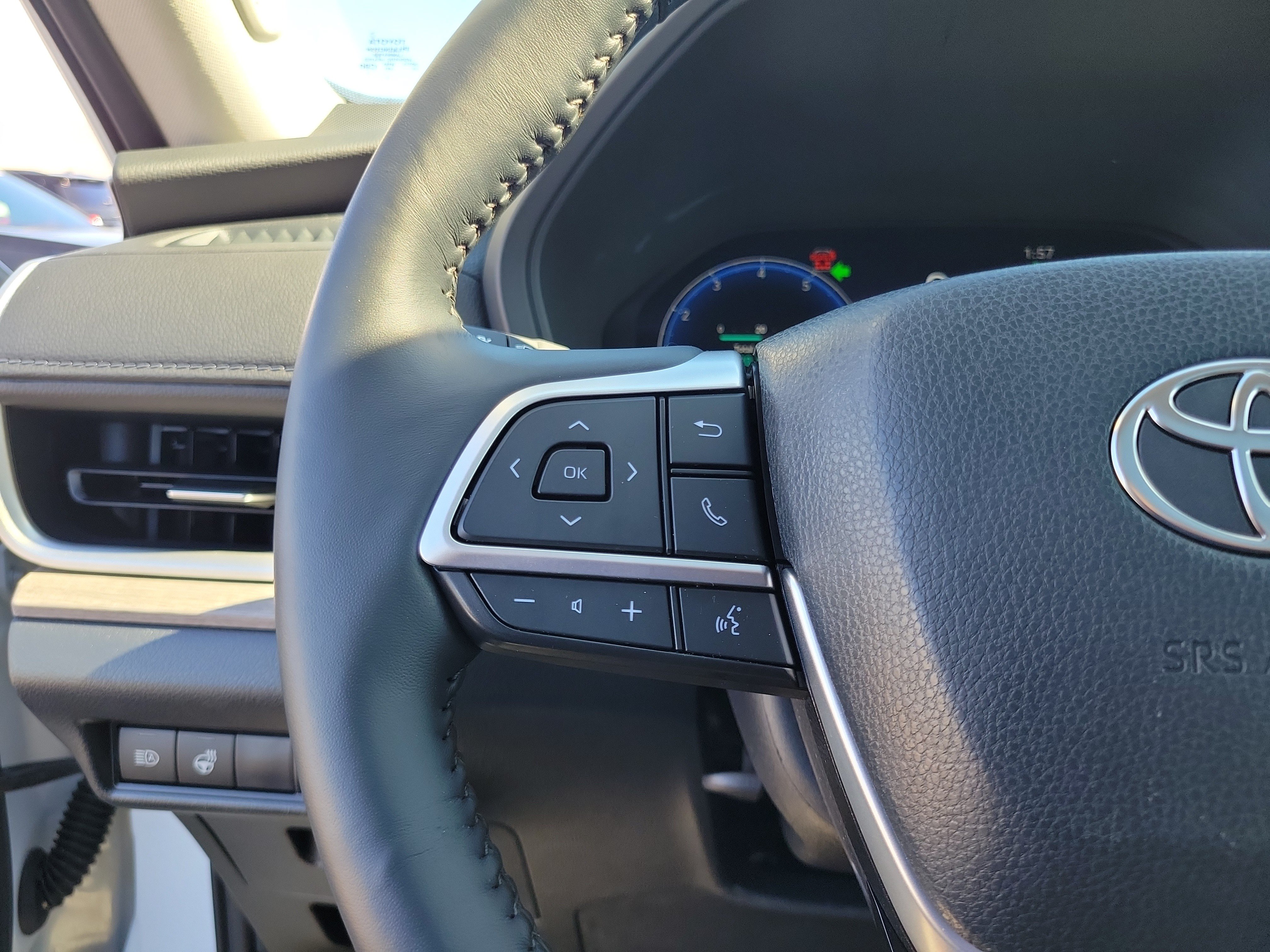 Certified Used 2026 Wind Chill Pearl Toyota Limited image 26