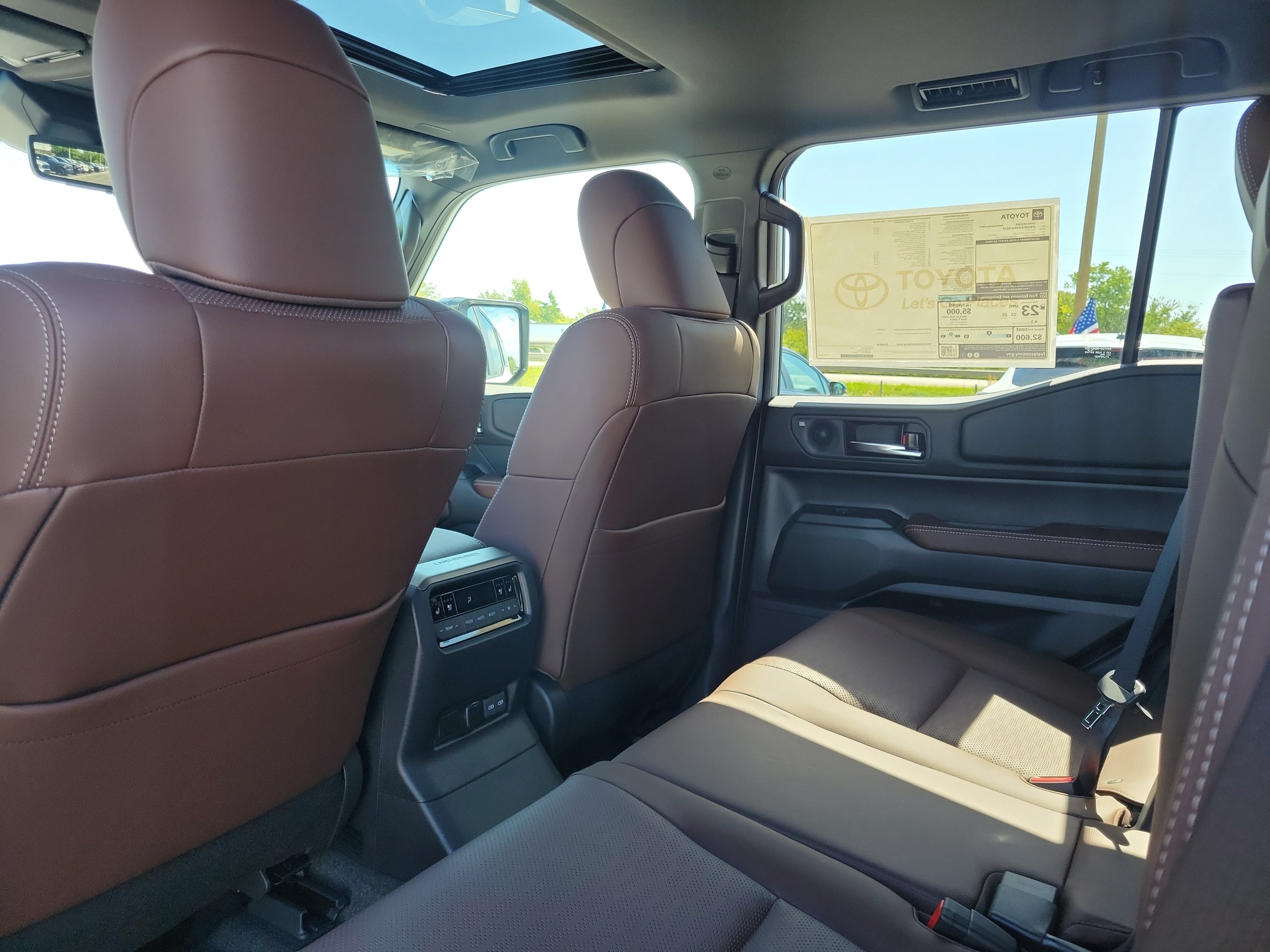 New 2027 Wind Chill Pearl Toyota 4WD (Natl) image 18