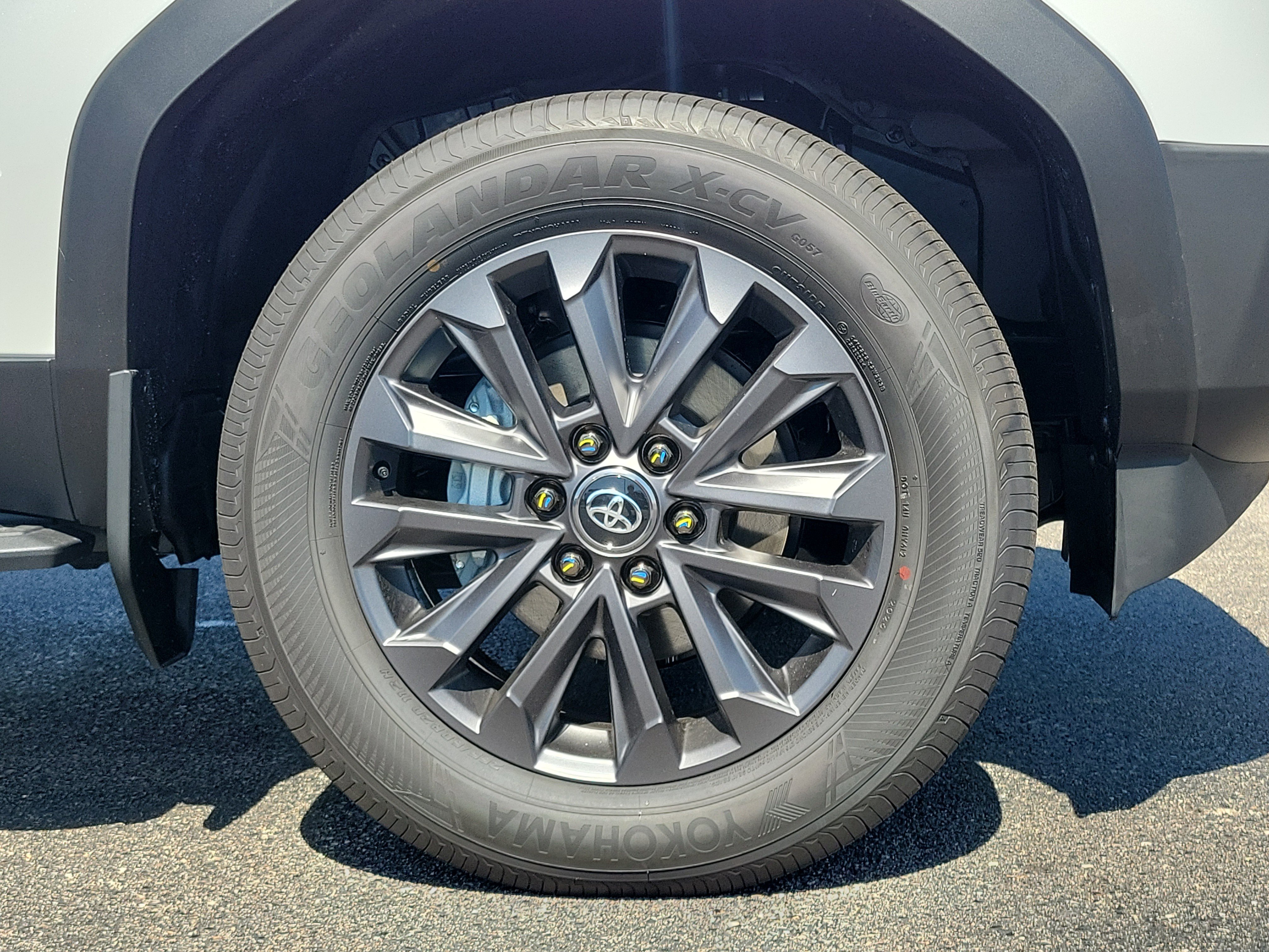 New 2027 Wind Chill Pearl Toyota 4WD (Natl) image 9