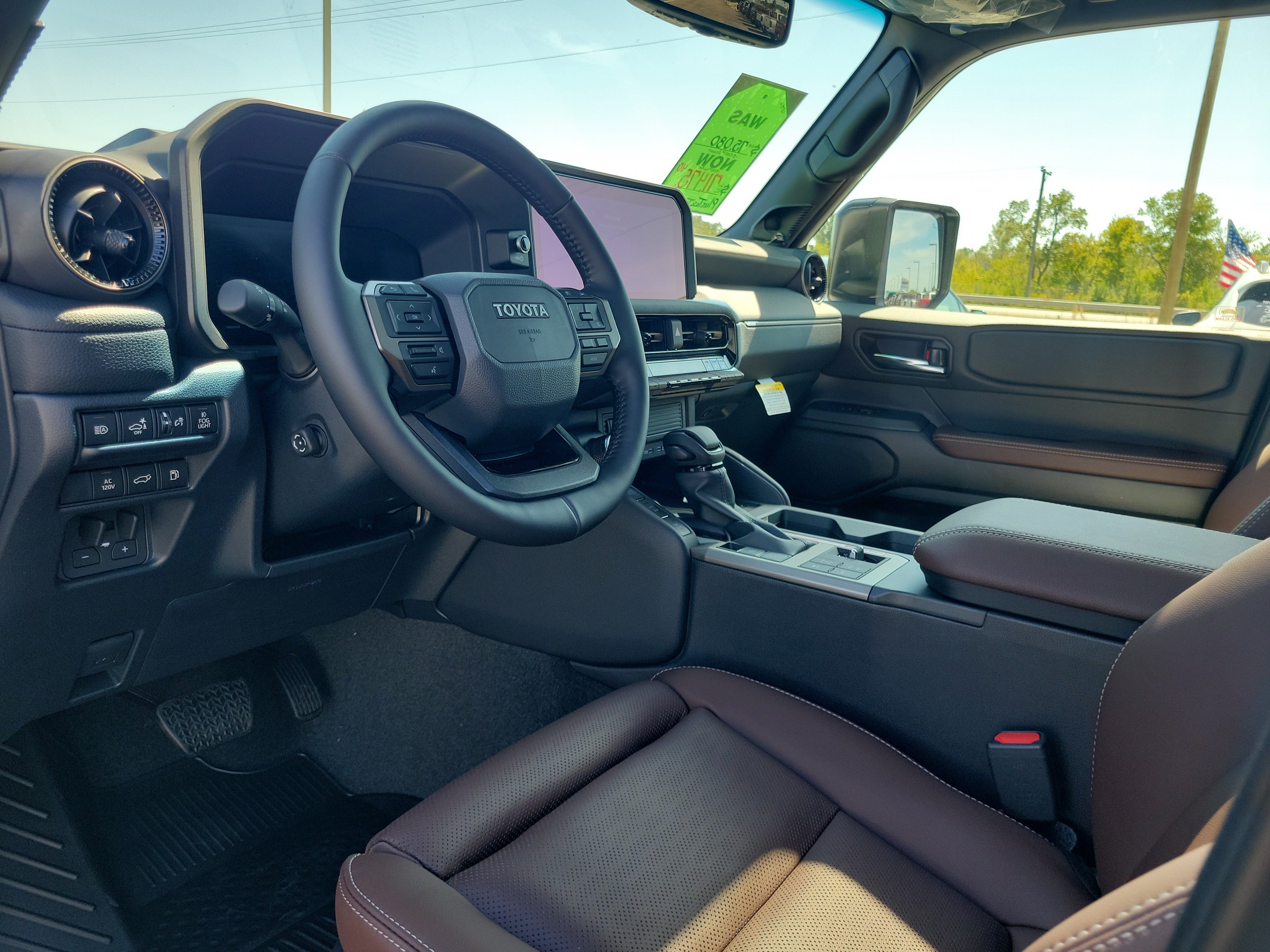 New 2027 Wind Chill Pearl Toyota 4WD (Natl) image 23
