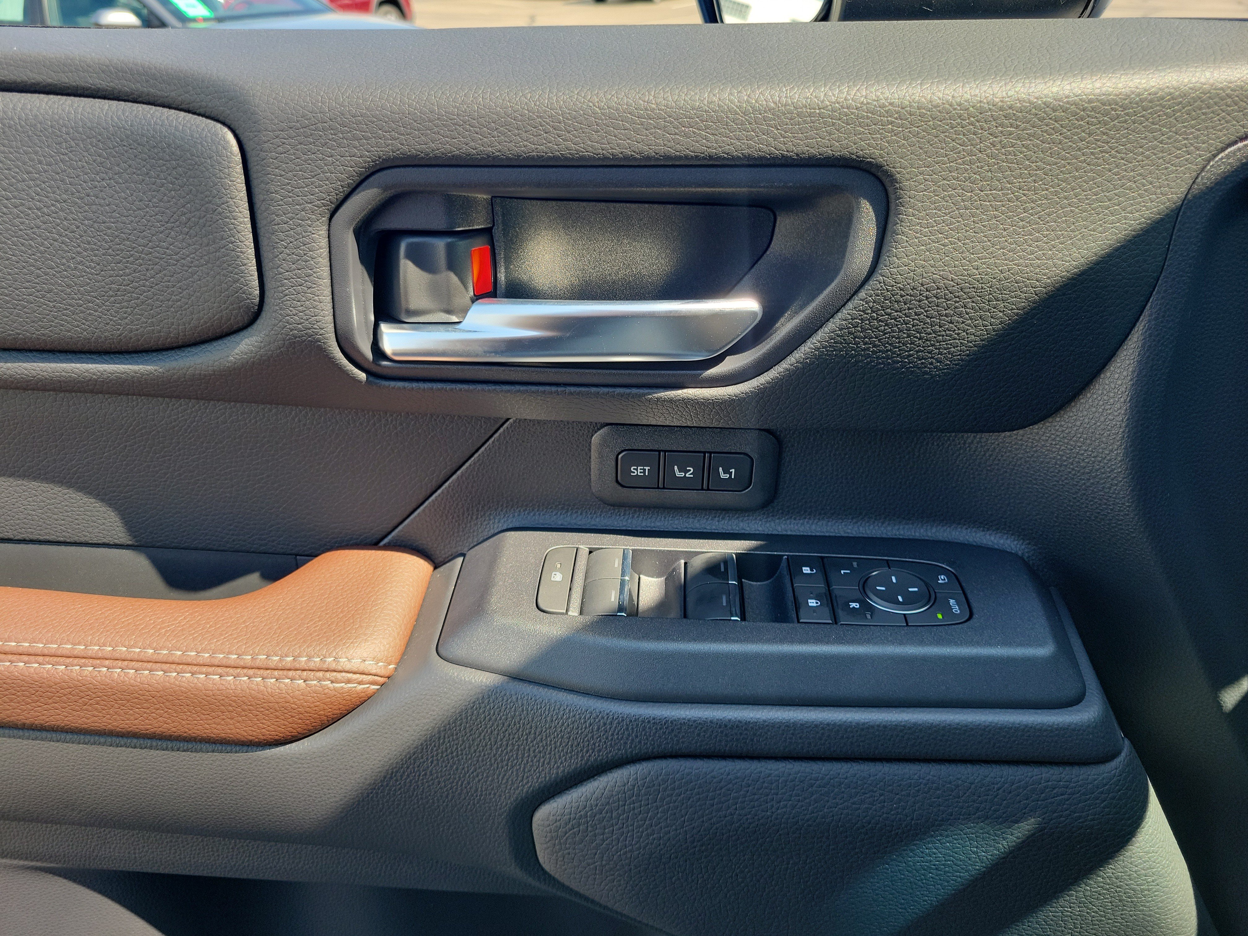 New 2027 Wind Chill Pearl Toyota 4WD (Natl) image 21