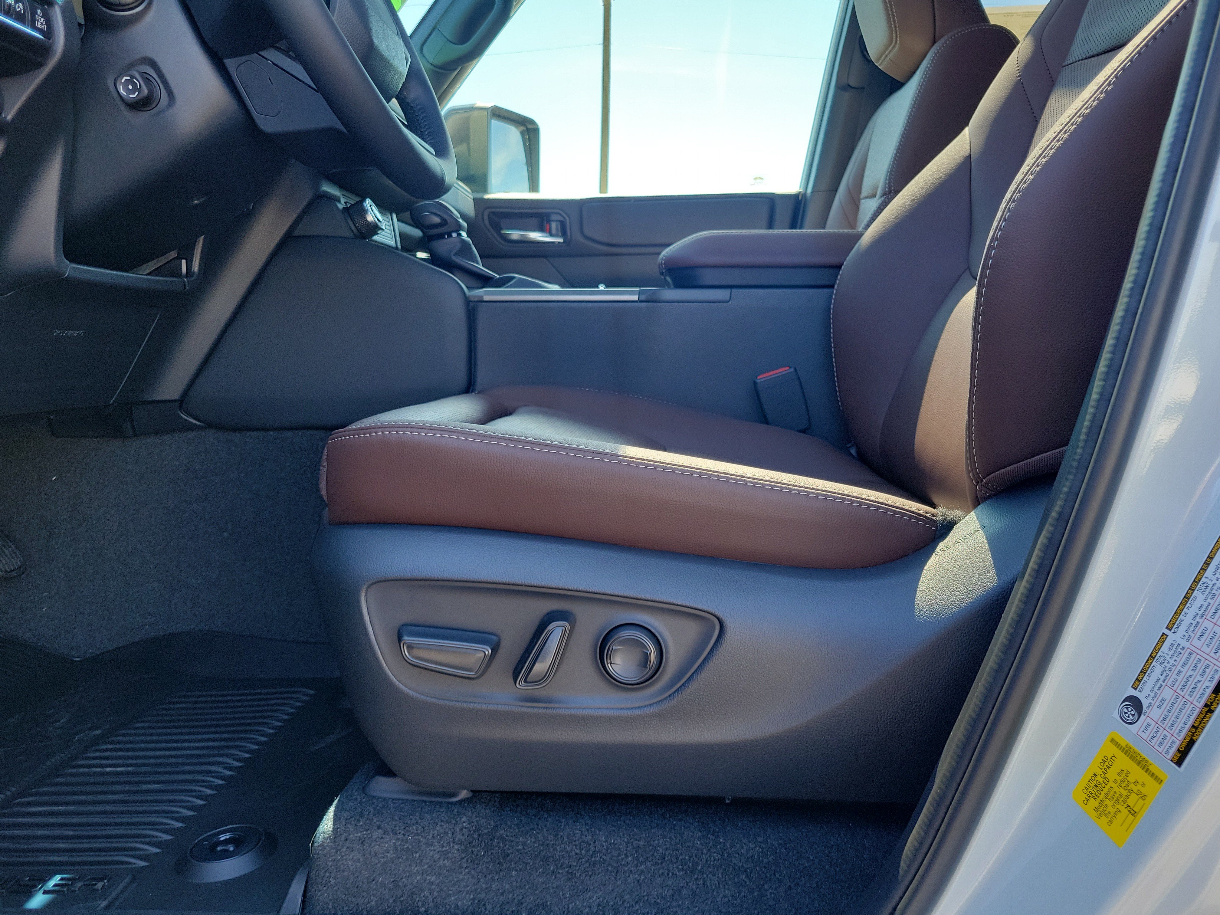 New 2027 Wind Chill Pearl Toyota 4WD (Natl) image 20