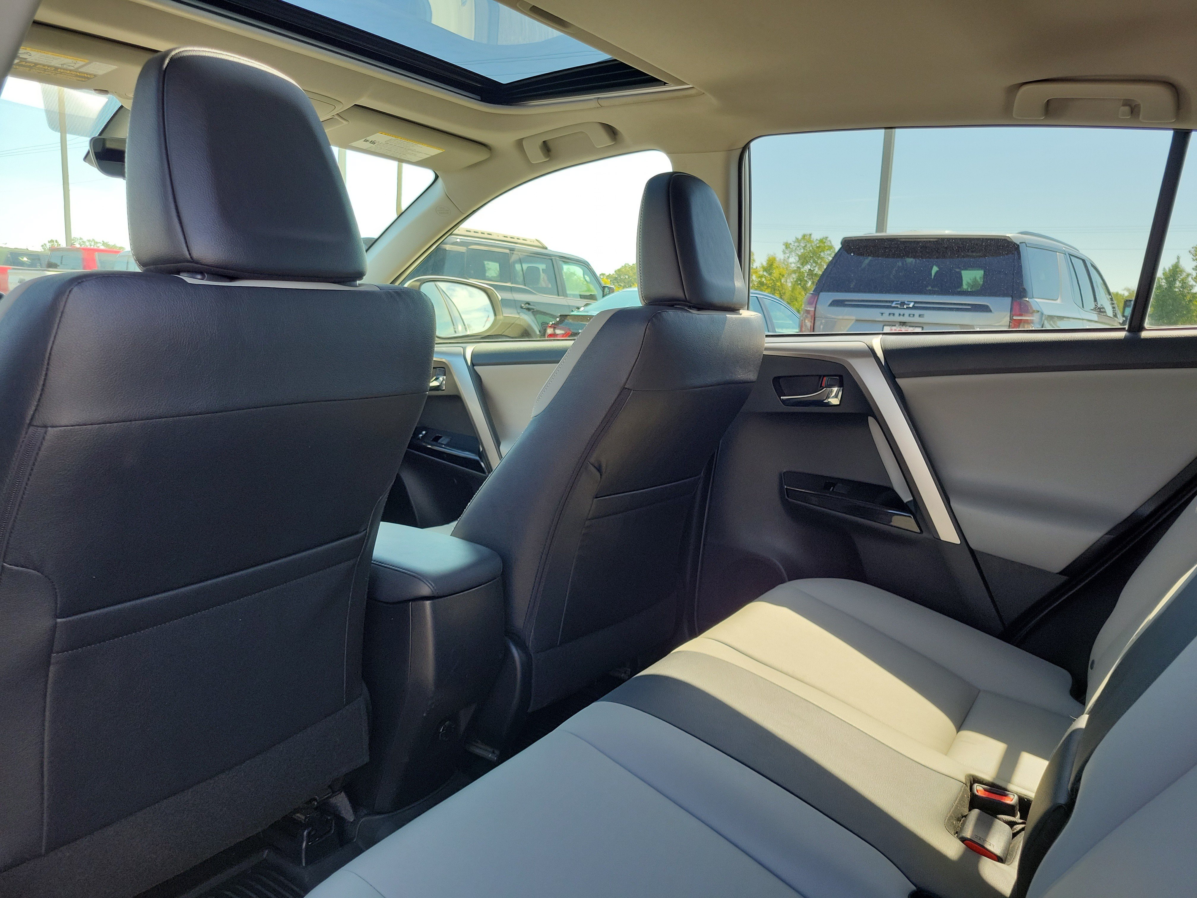Used 2016 Blizzard Pearl Toyota Limited image 18
