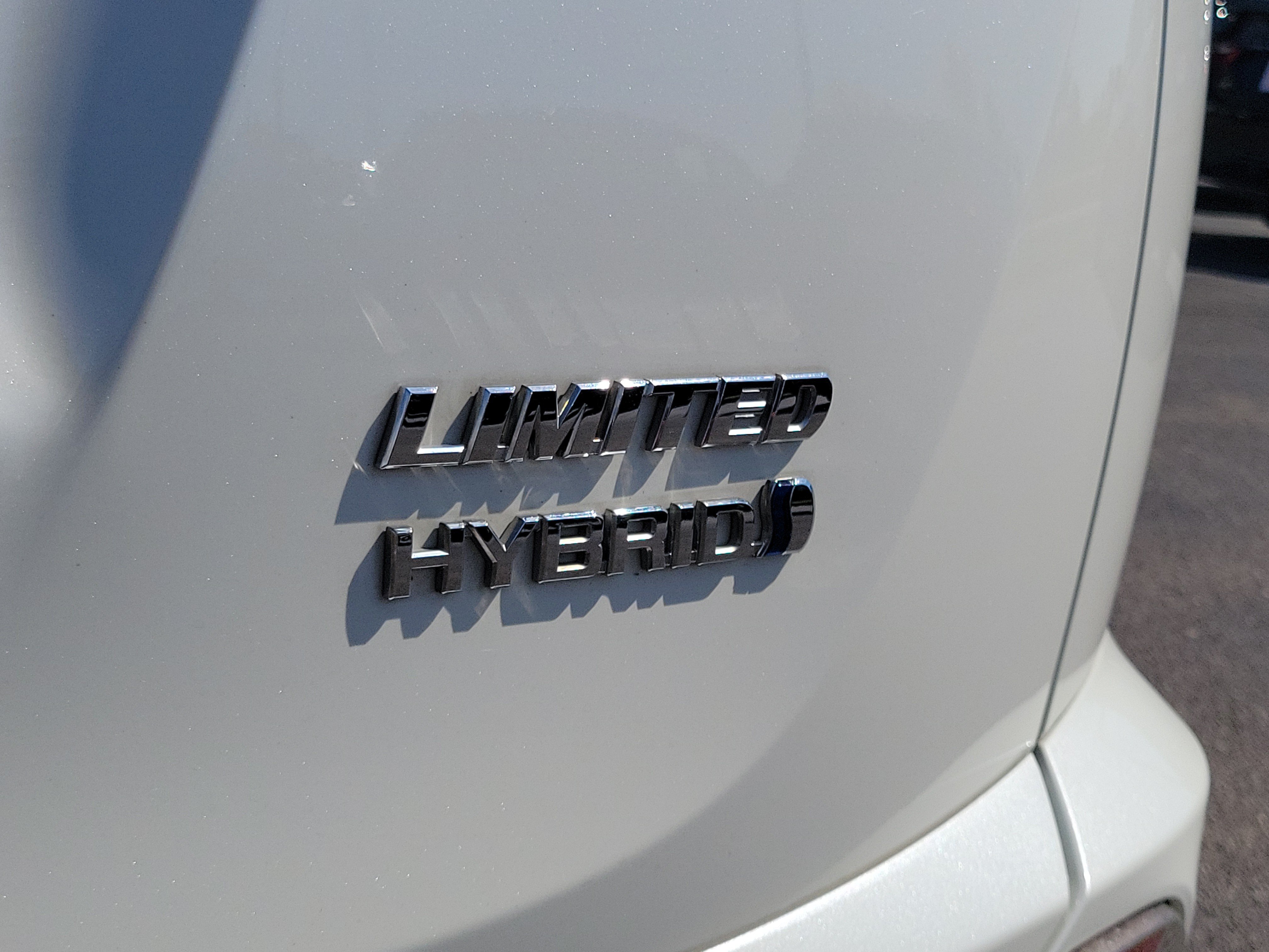 Used 2016 Blizzard Pearl Toyota Limited image 11