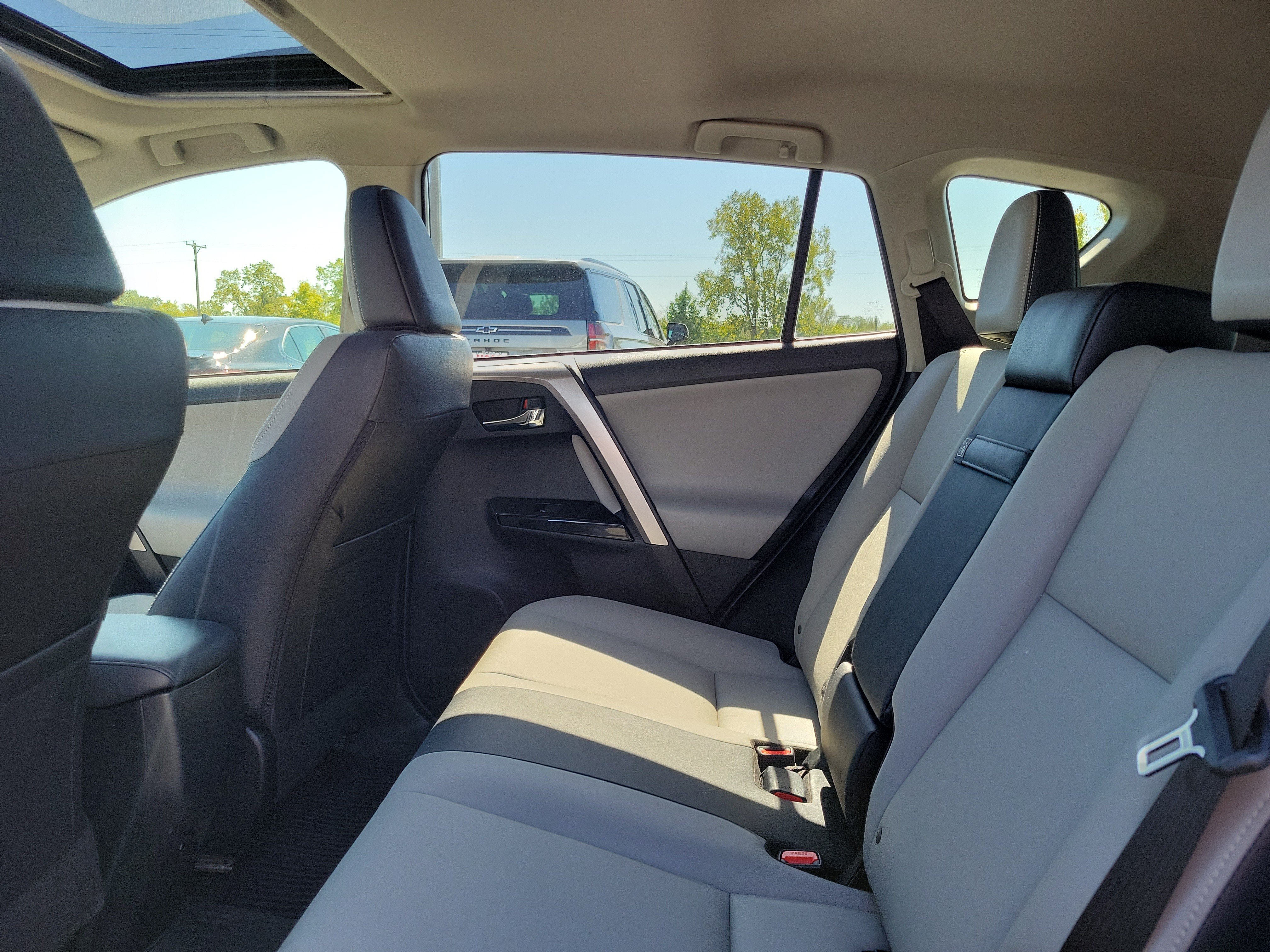 Used 2016 Blizzard Pearl Toyota Limited image 15