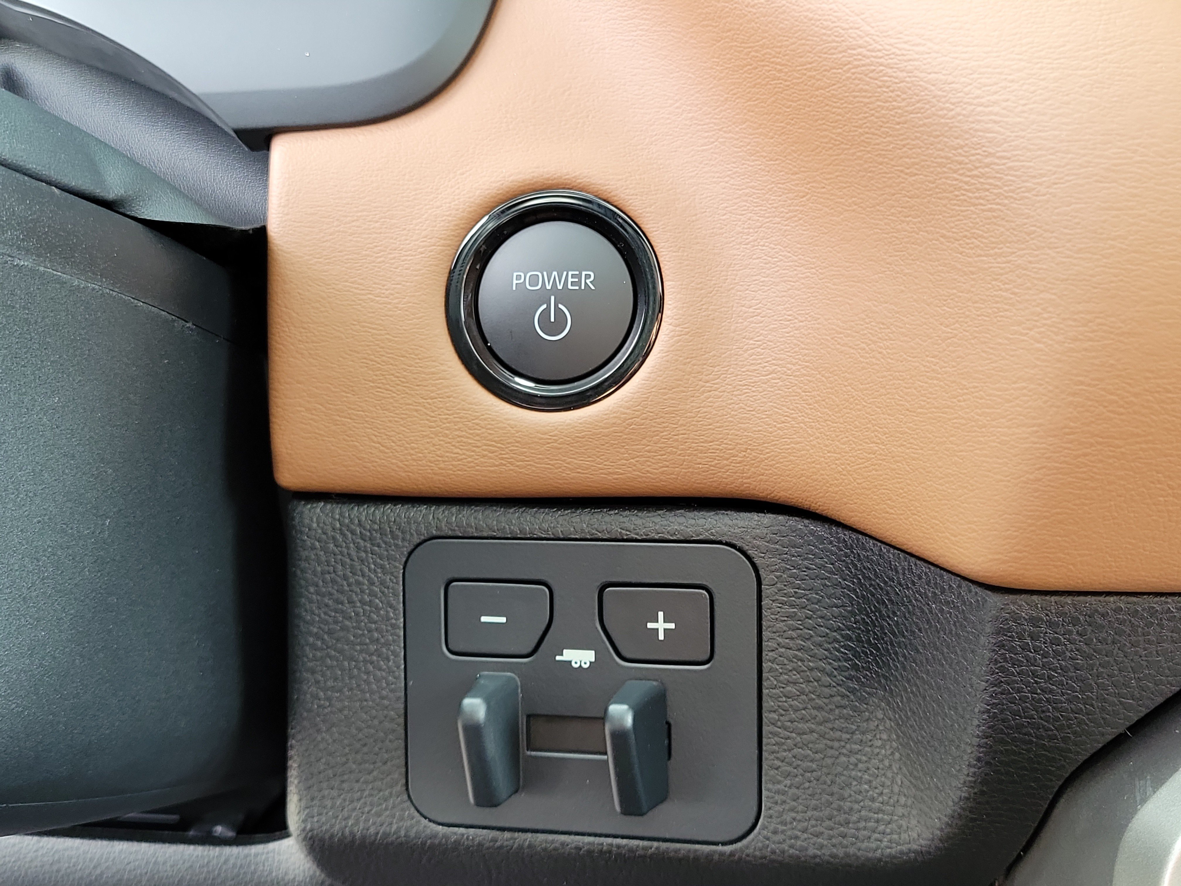 New 2026 Wind Chill Pearl Toyota 1794 Edition image 32