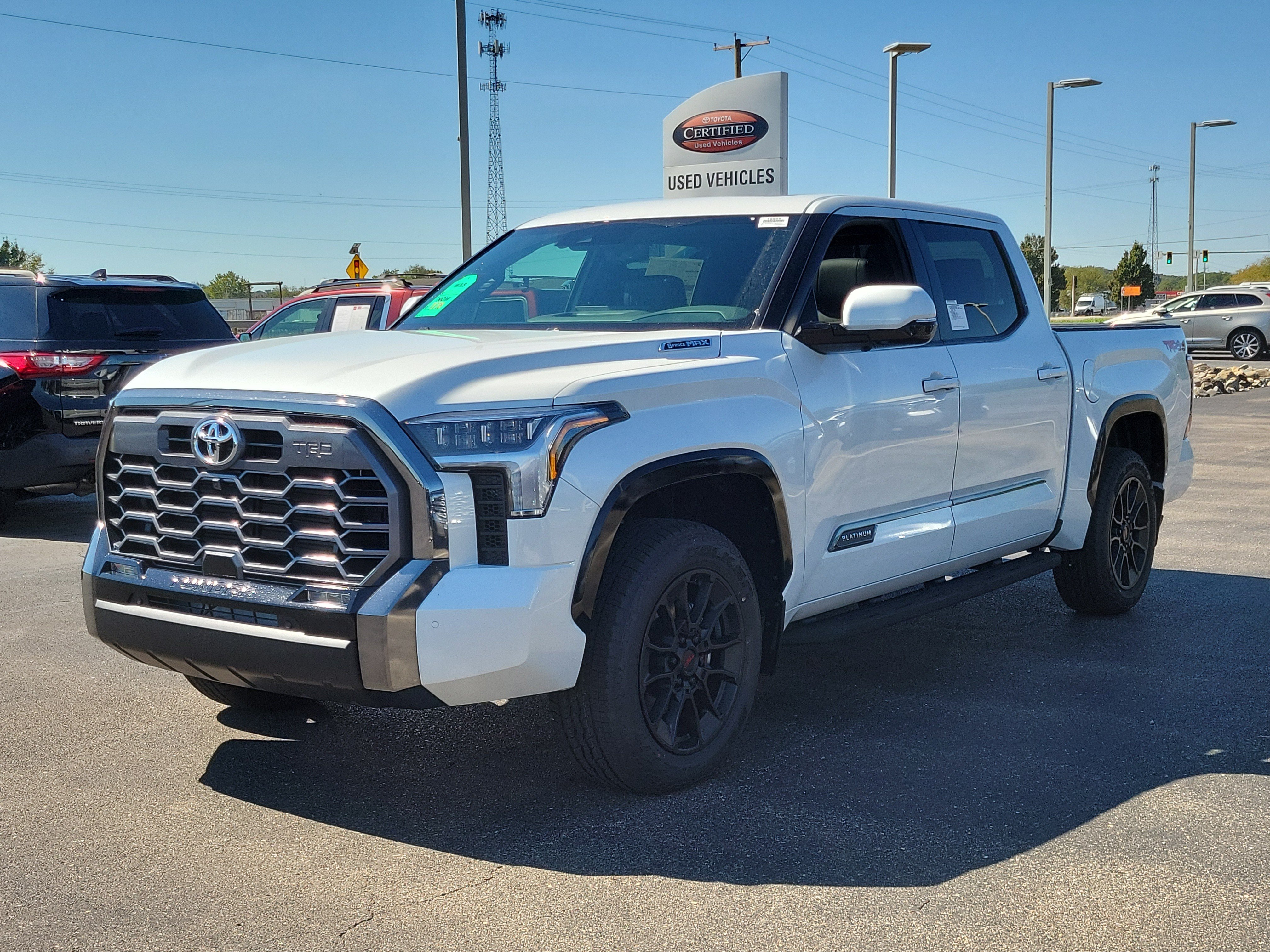 2026 Toyota Tundra i-FORCE MAX Tundra Platinum, photo 6 of 12