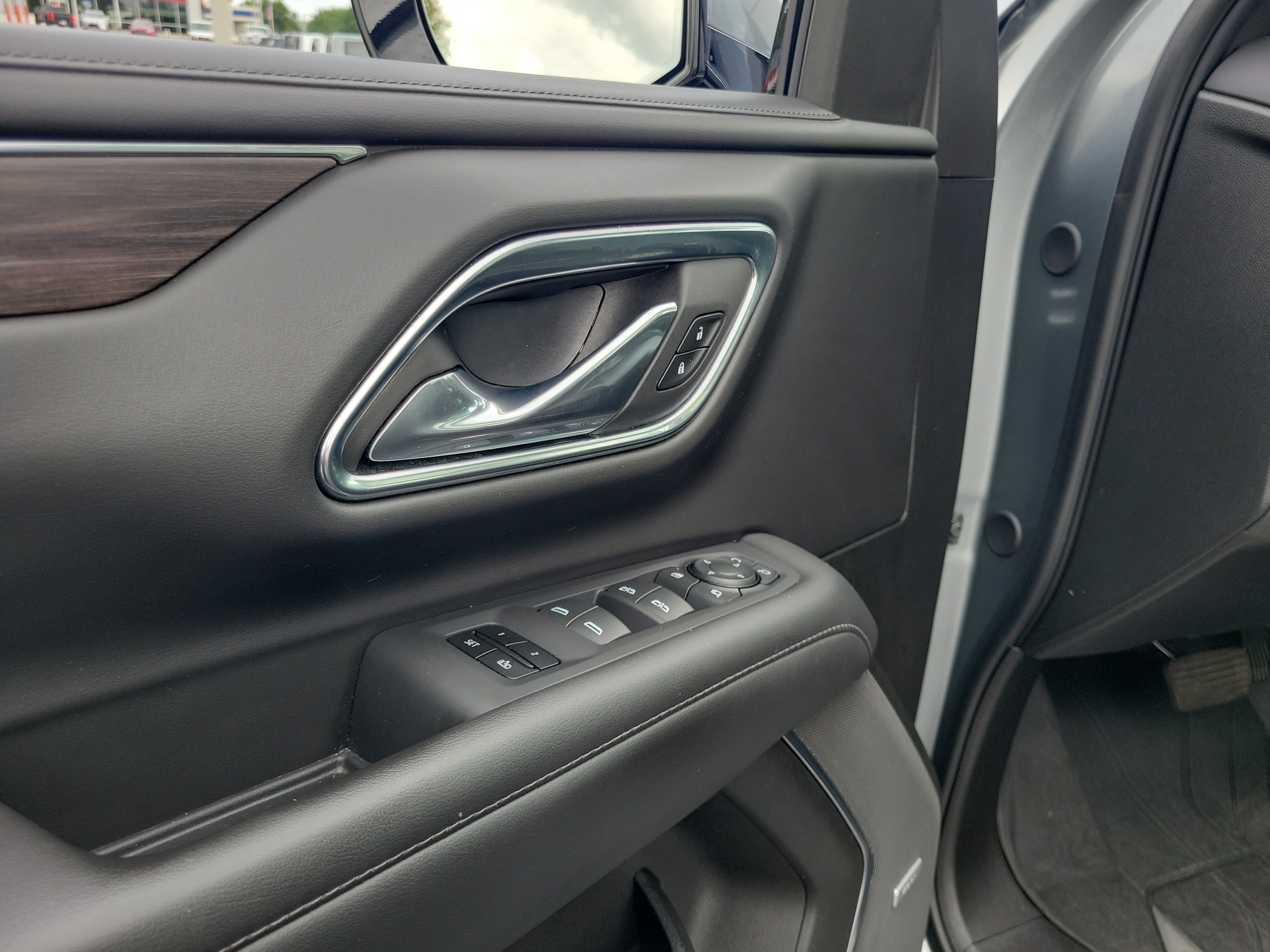 Used 2023 Sterling Gray Metallic Chevrolet Z71 image 22