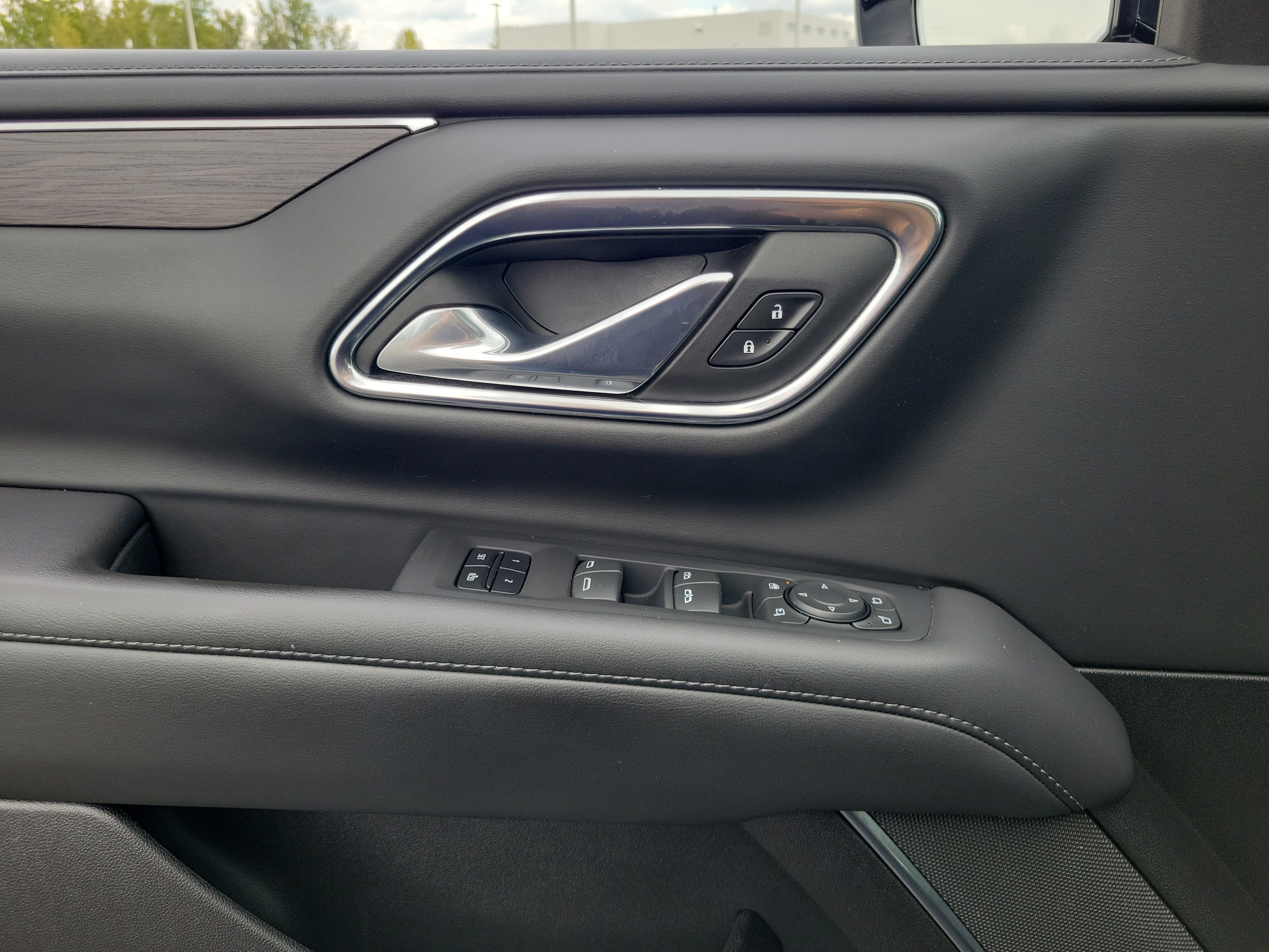Used 2023 Sterling Gray Metallic Chevrolet Z71 image 21