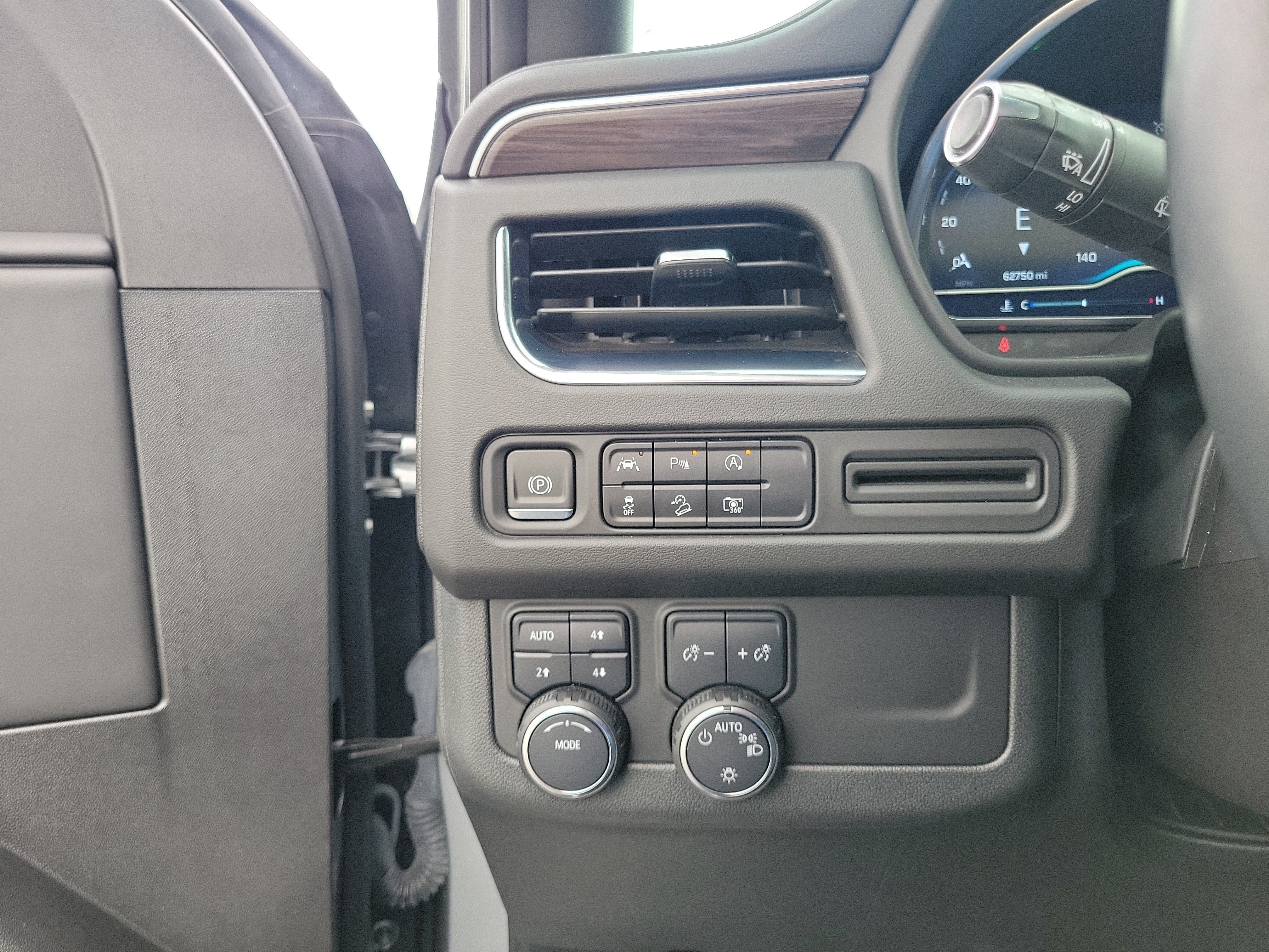 Used 2023 Sterling Gray Metallic Chevrolet Z71 image 24