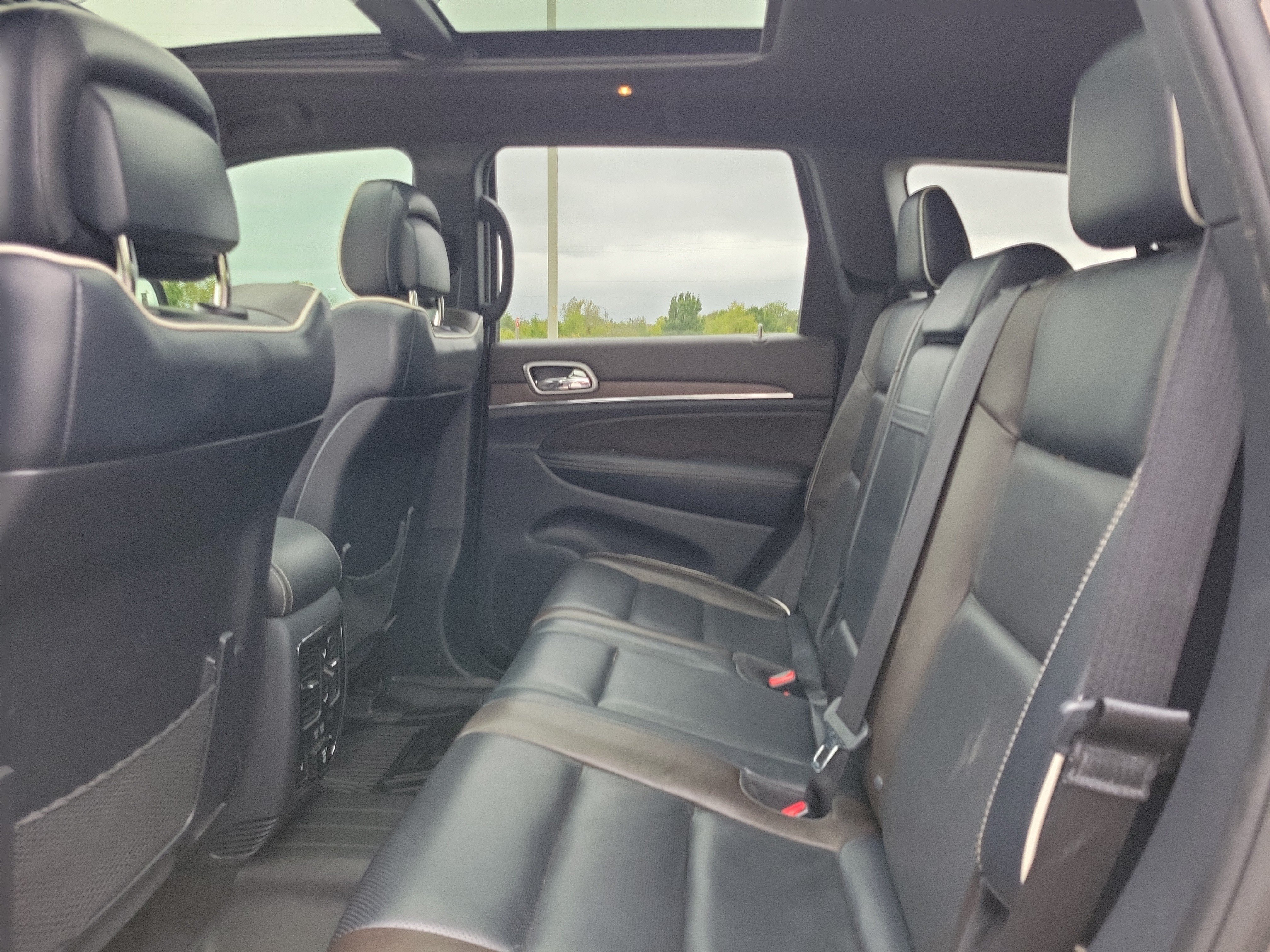 Used 2017 Walnut Brown Metallic Clear Coat Jeep Overland image 15