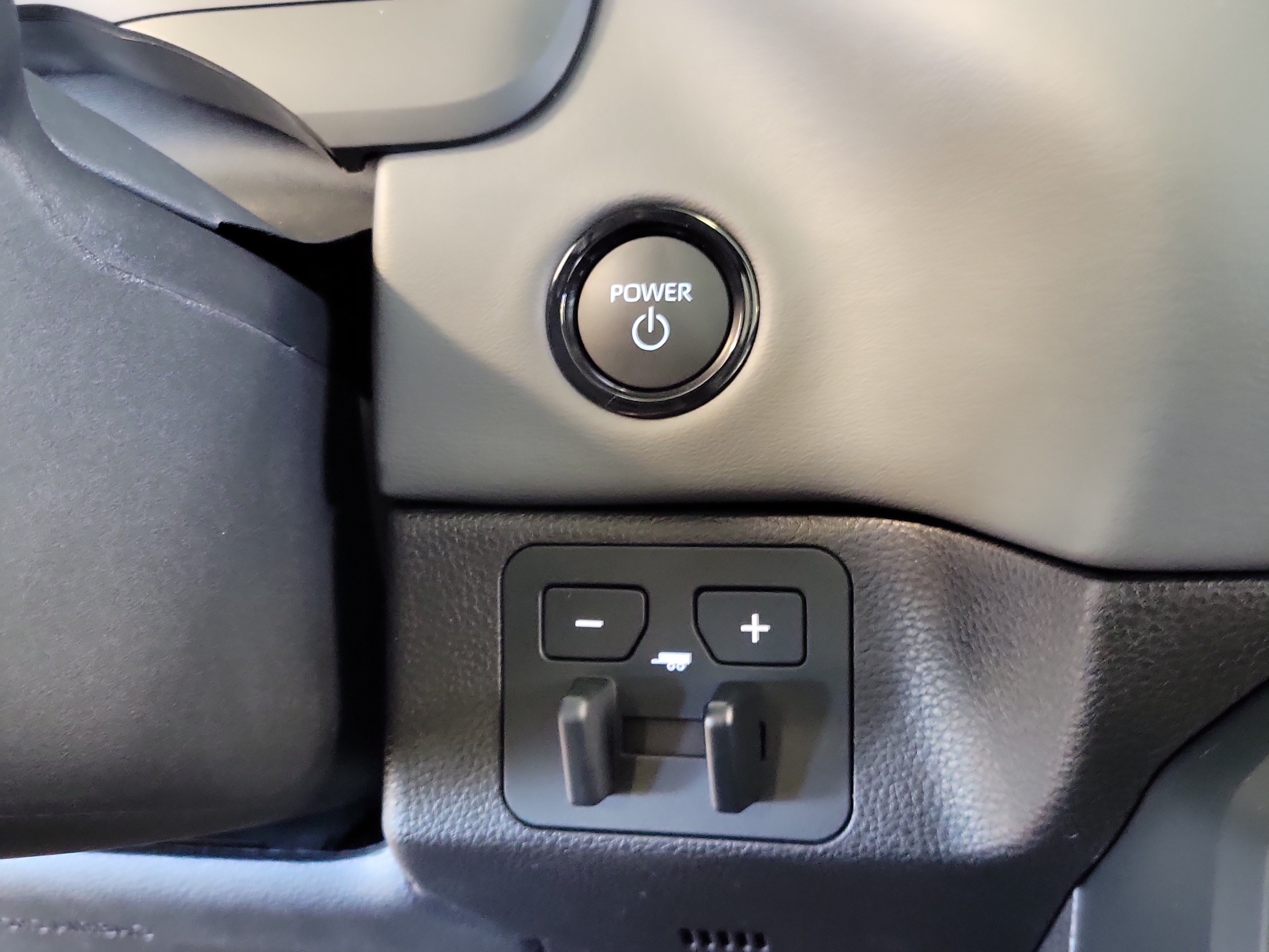 New 2026 Wind Chill Pearl Toyota Capstone CrewMax 6.4