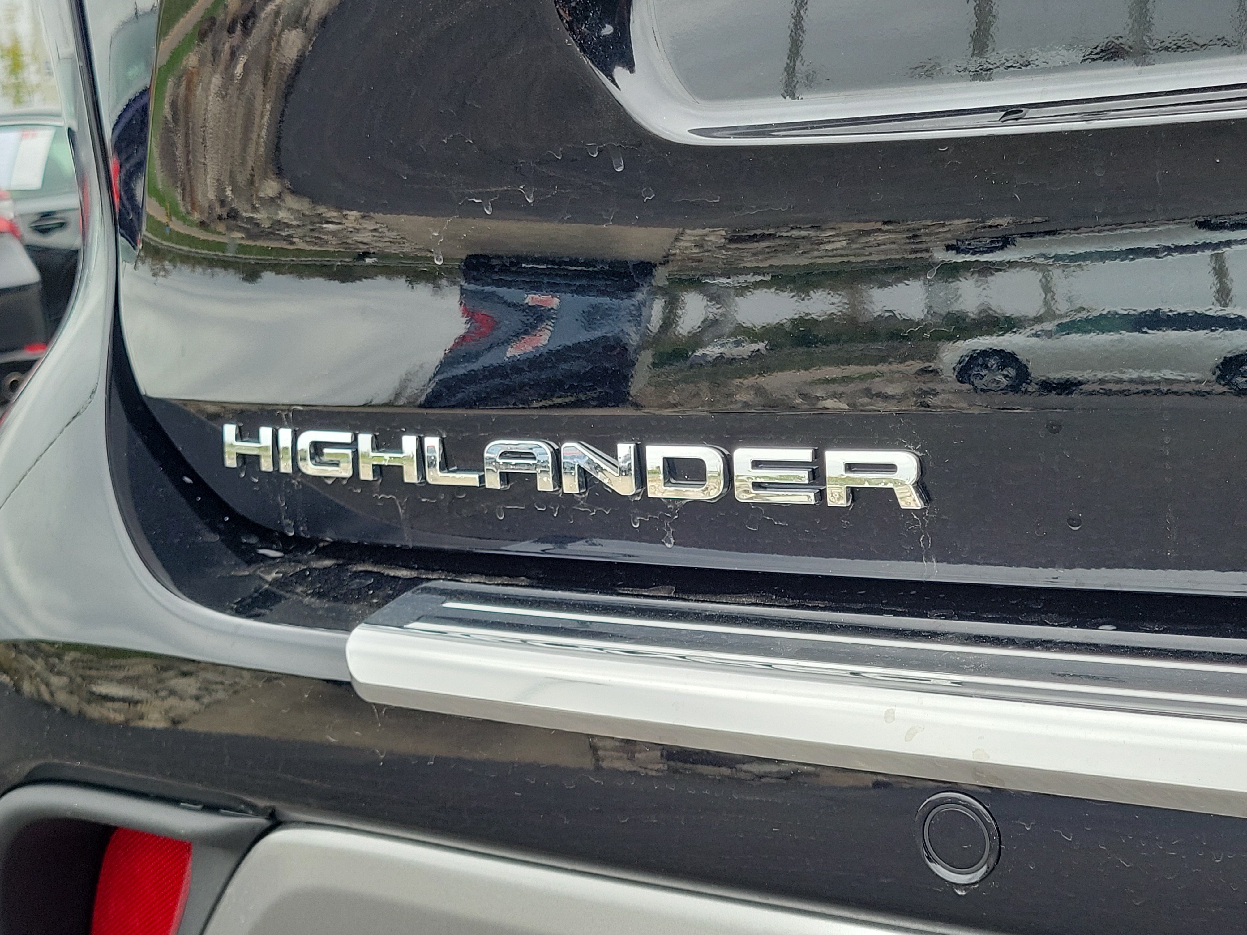 New 2026 Midnight Black Metallic Toyota Hybrid Platinum image 6