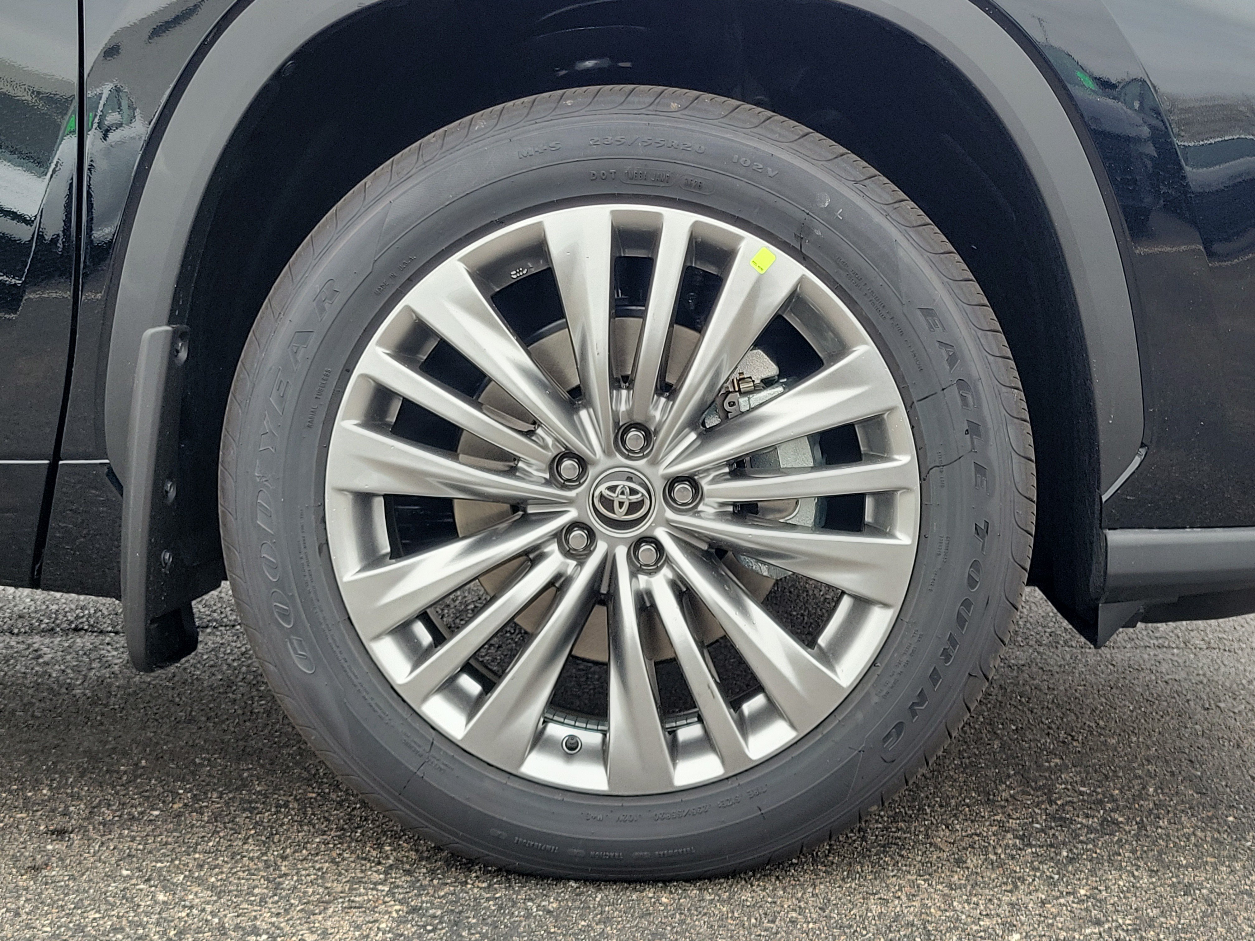 New 2026 Midnight Black Metallic Toyota Hybrid Platinum image 5