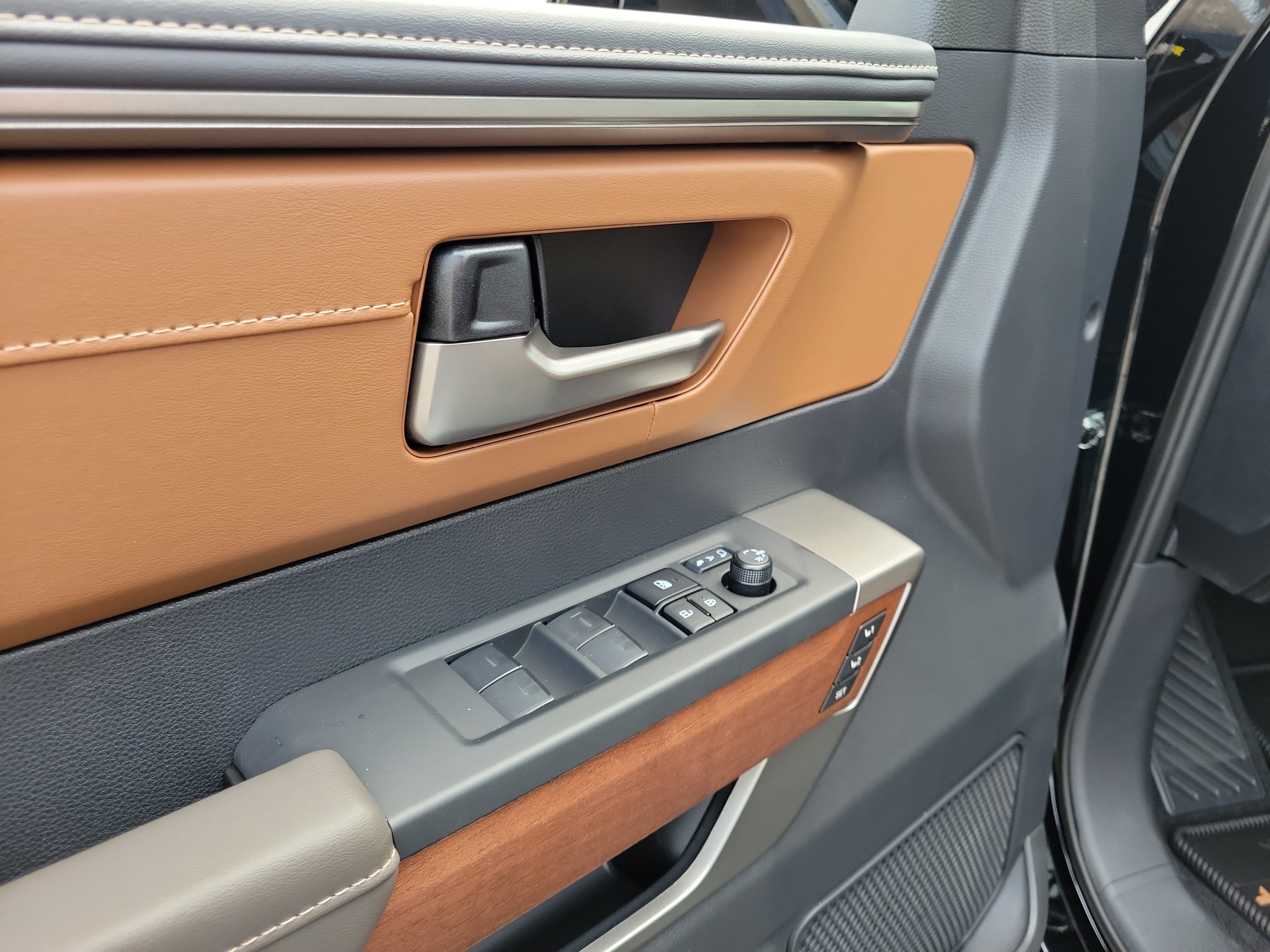 2026 Toyota Tundra 1794 Edition - Photo 18