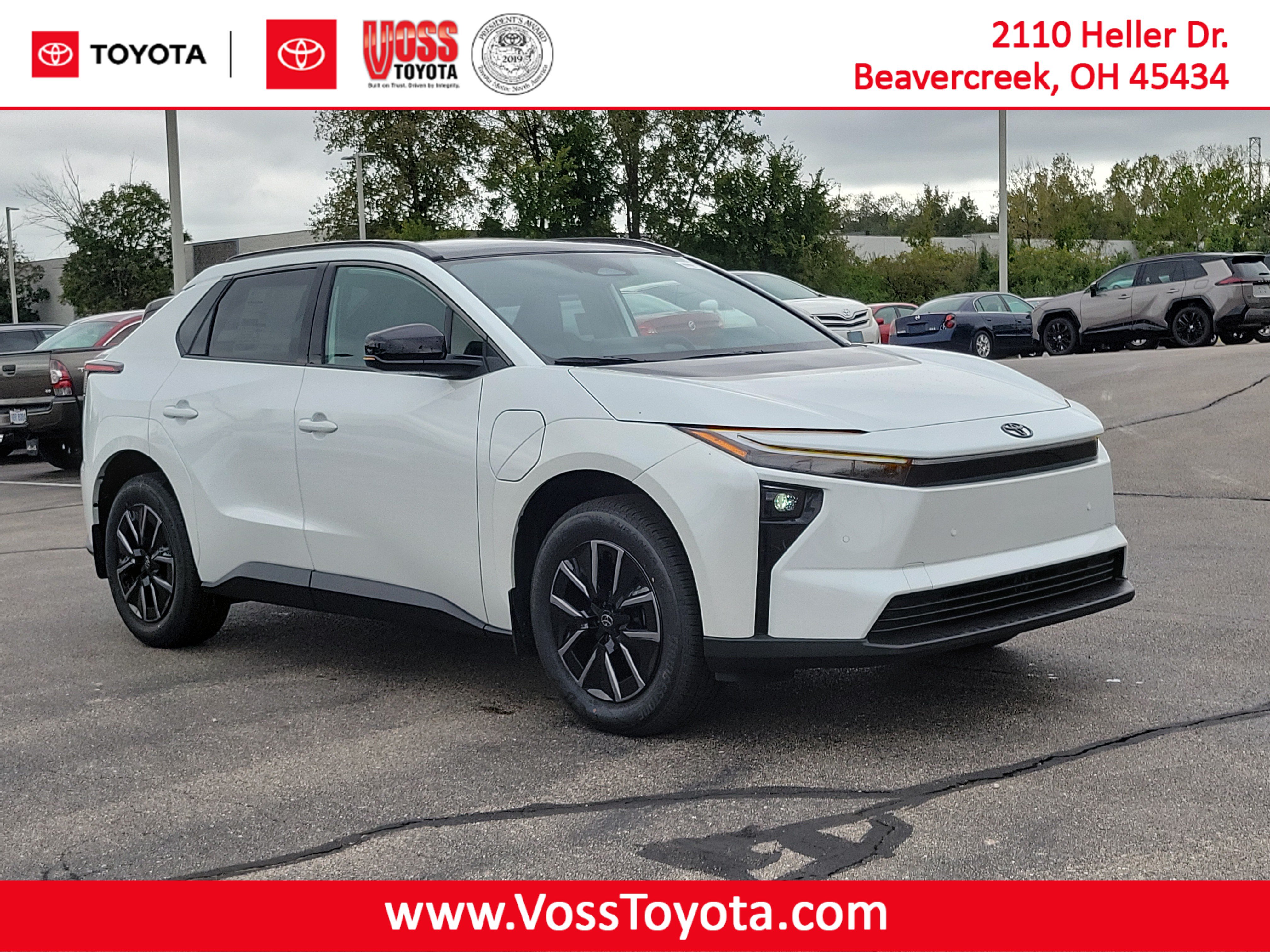 New 2026 Wind Chill Pearl Toyota XLE Plus image 5